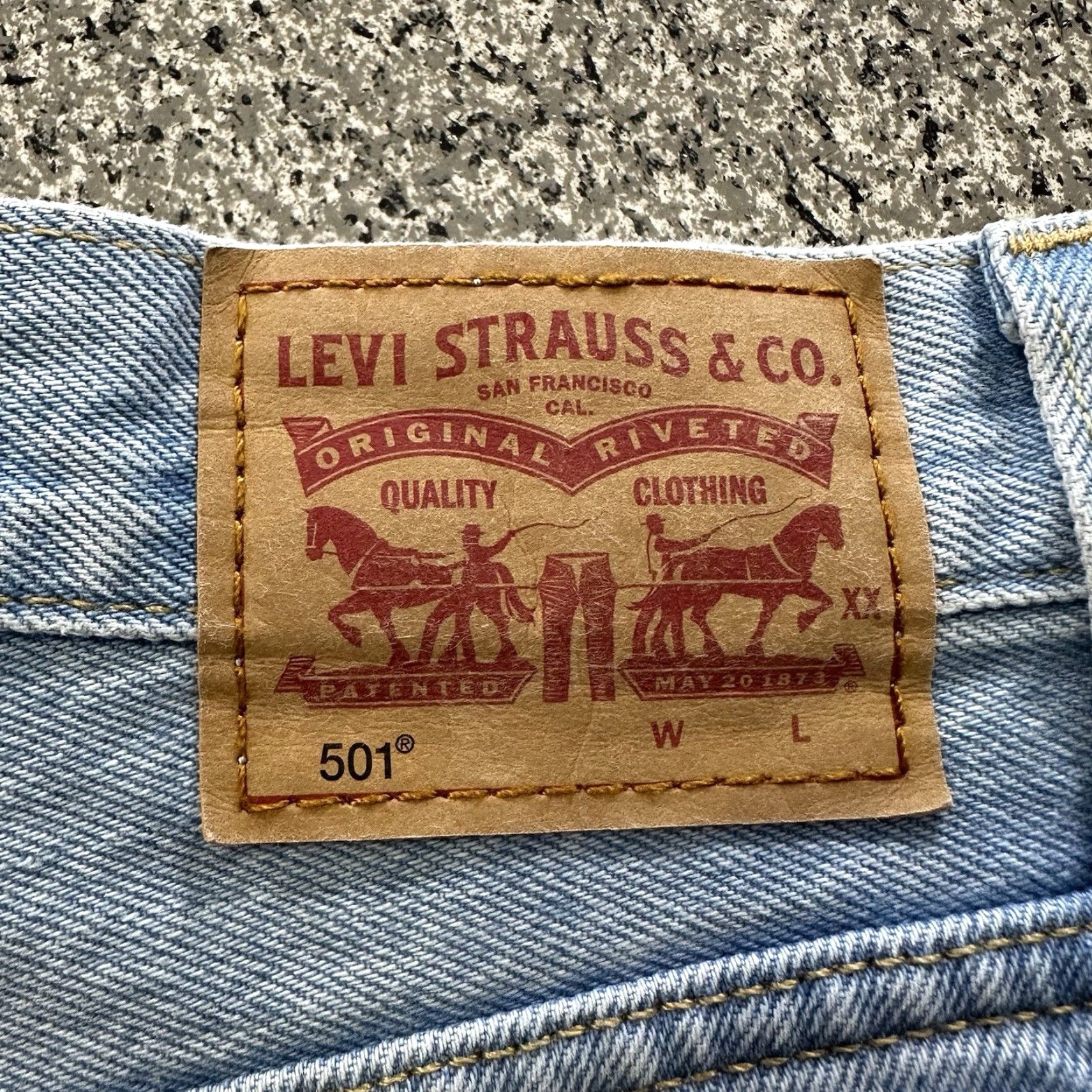 Levi's Levi's 501 Denim Short - Womens 6 Distressed Cut-Off Hem Jeans 29" Waist Blue Denim Cotton High Rise 5-Pocket Style Casual Seasonal Mens Girls Size 28" / US 6 / IT 42 - 3 Thumbnail