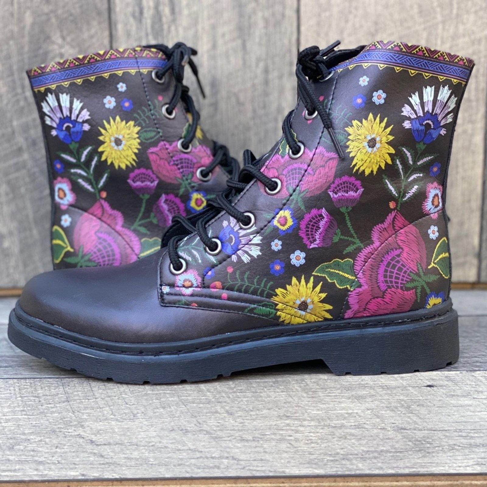 Goods Yes We Vibe Flower Unisex Chelsea Combat … Size US 11 / IT 41 - 4 Thumbnail