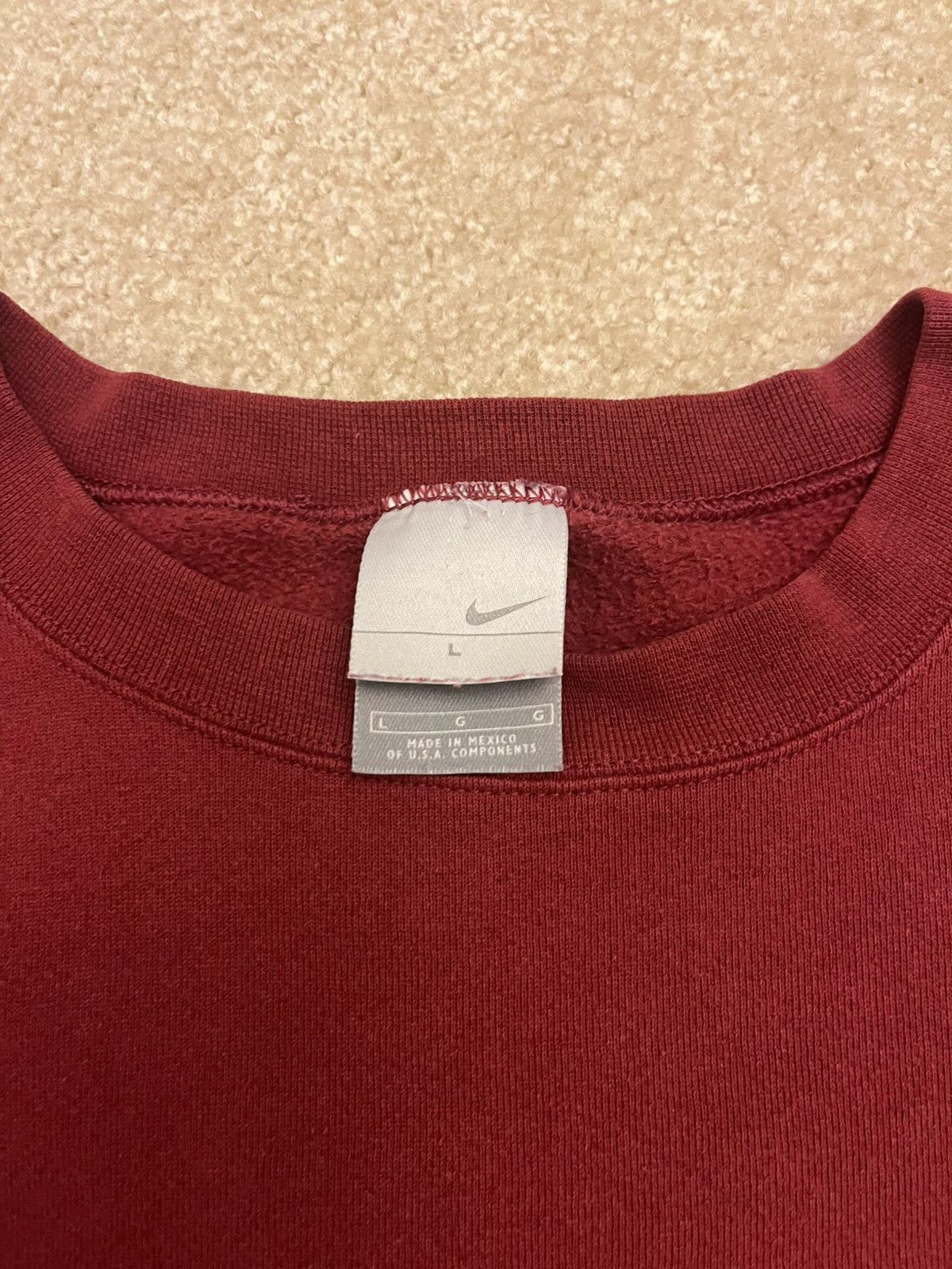 Nike Vintage Nike Swoosh Crewneck Sweater Size US L / EU 52-54 / 3 - 3 Thumbnail