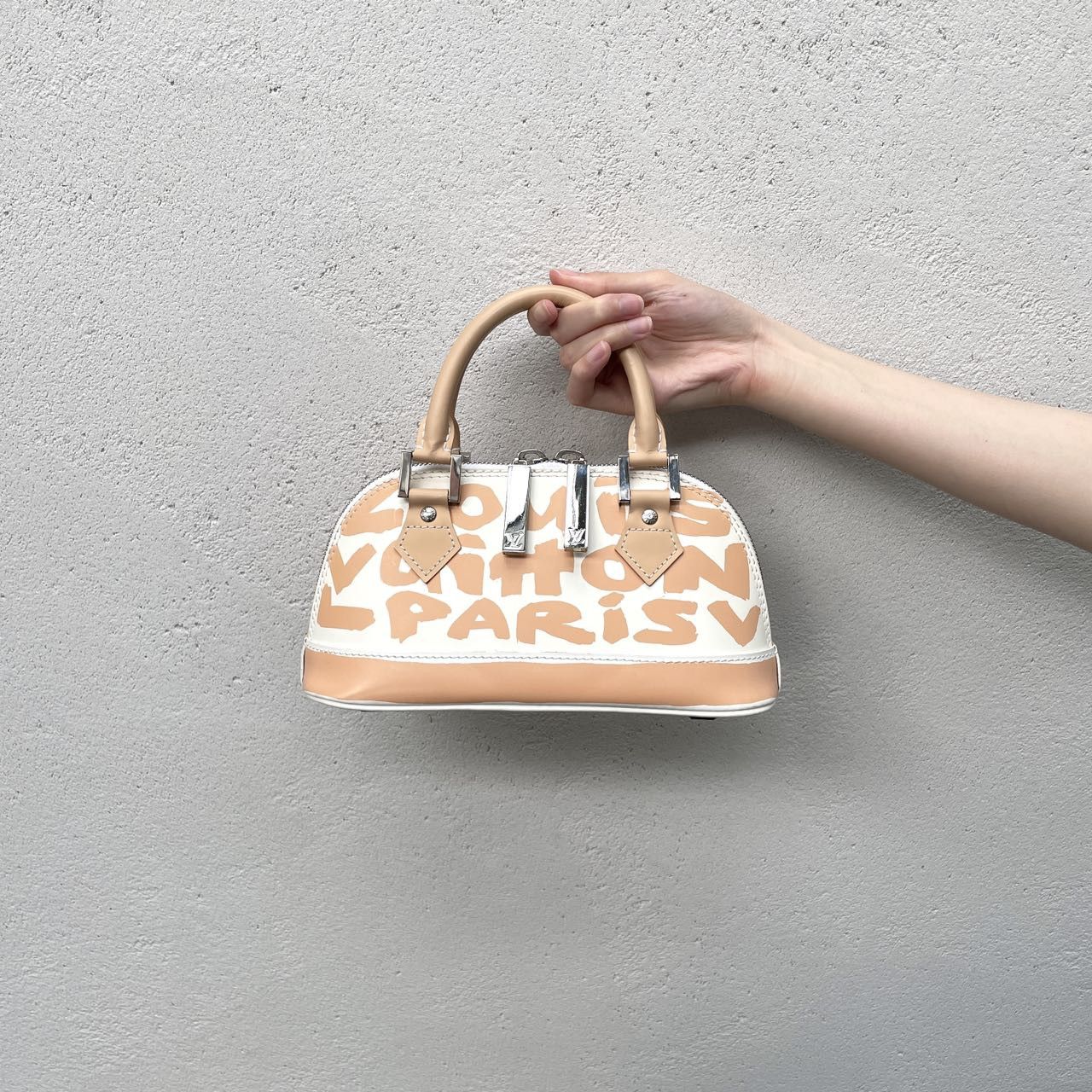 Louis Vuitton Louis Vuitton Graffiti Alma Pm Size ONE SIZE - 1 Thumbnail
