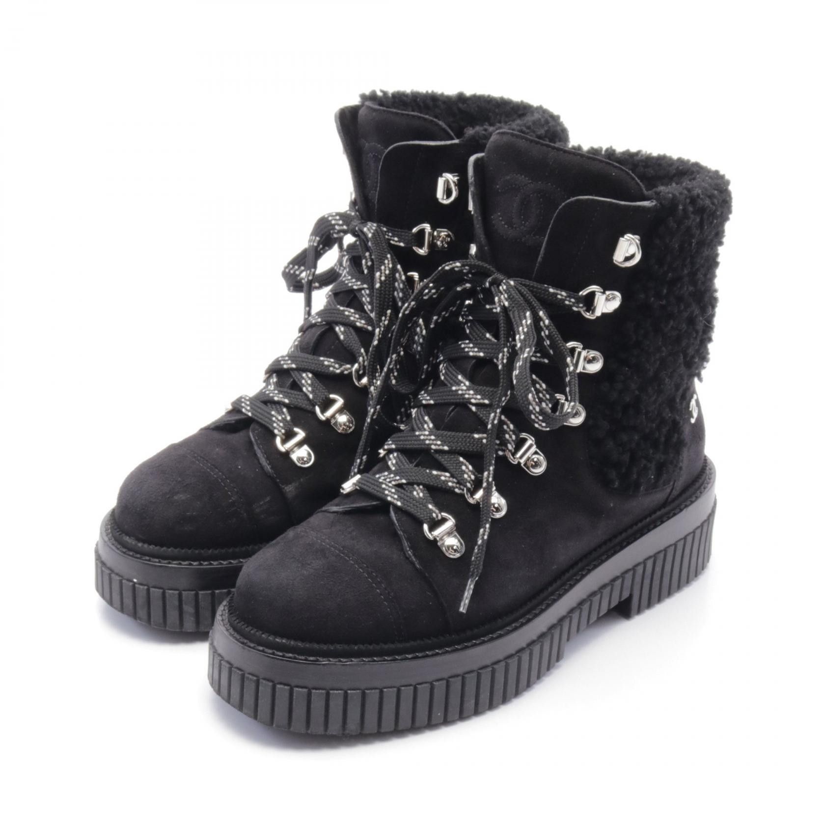 Chanel Chanel Matelasse Suede Shearling Boots Suede Shoes G37813 in Black, Women's