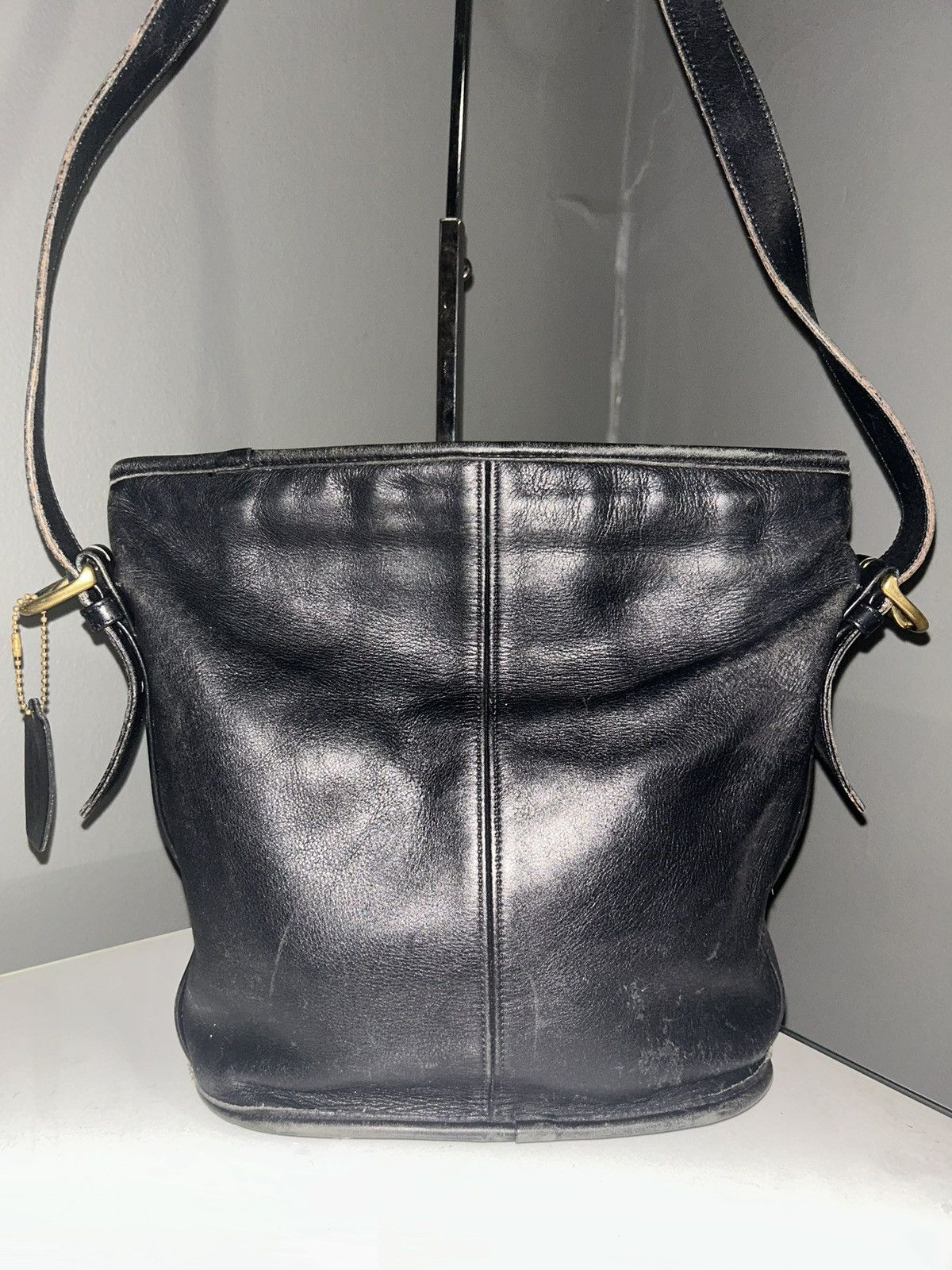 Coach Vintage Coach Navy Blue Leather Bucket Shoulder Bag Size ONE SIZE - 10 Thumbnail