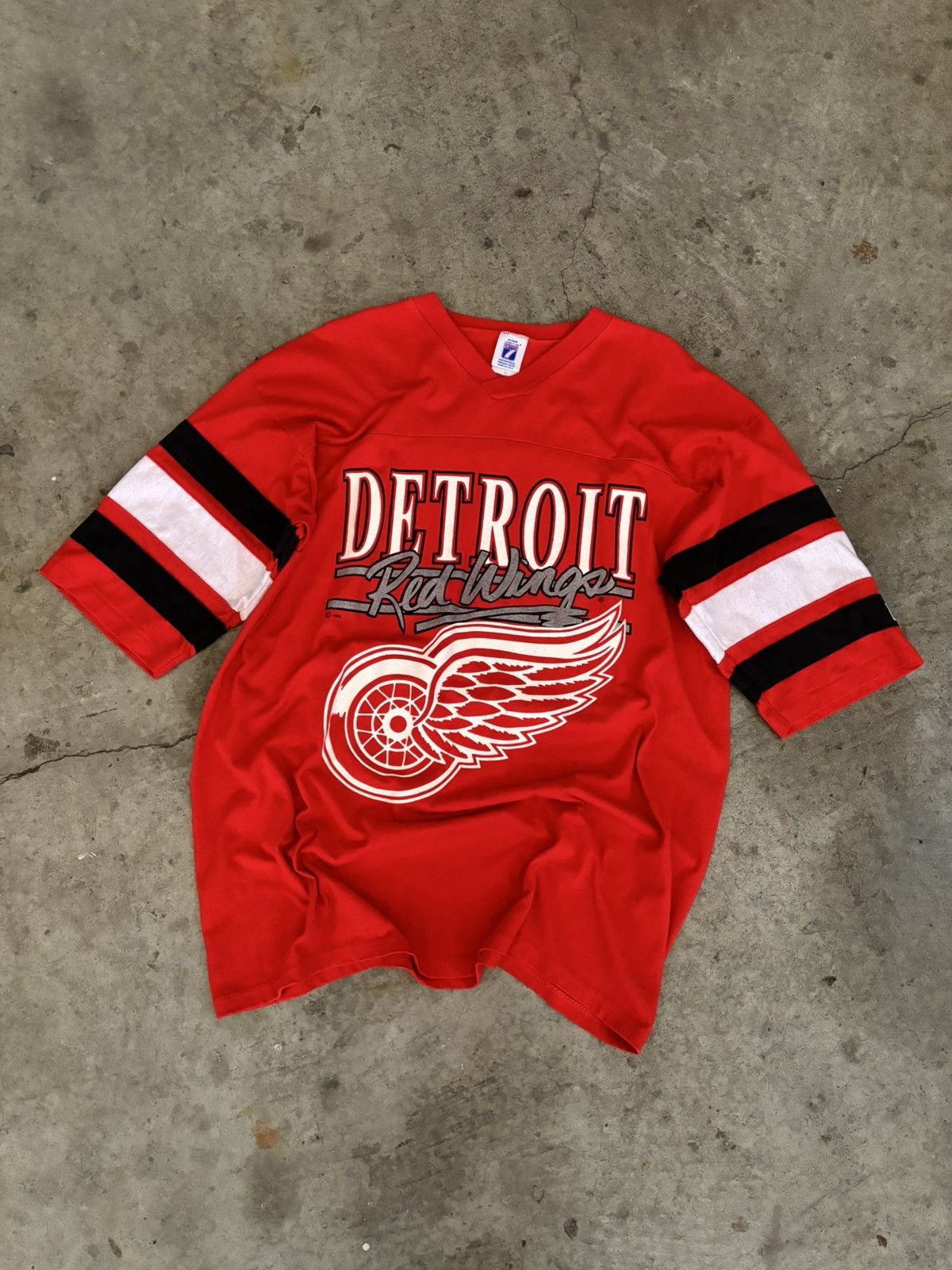 NHL vintage redwings tee Size US XL / EU 56 / 4 - 2 Thumbnail