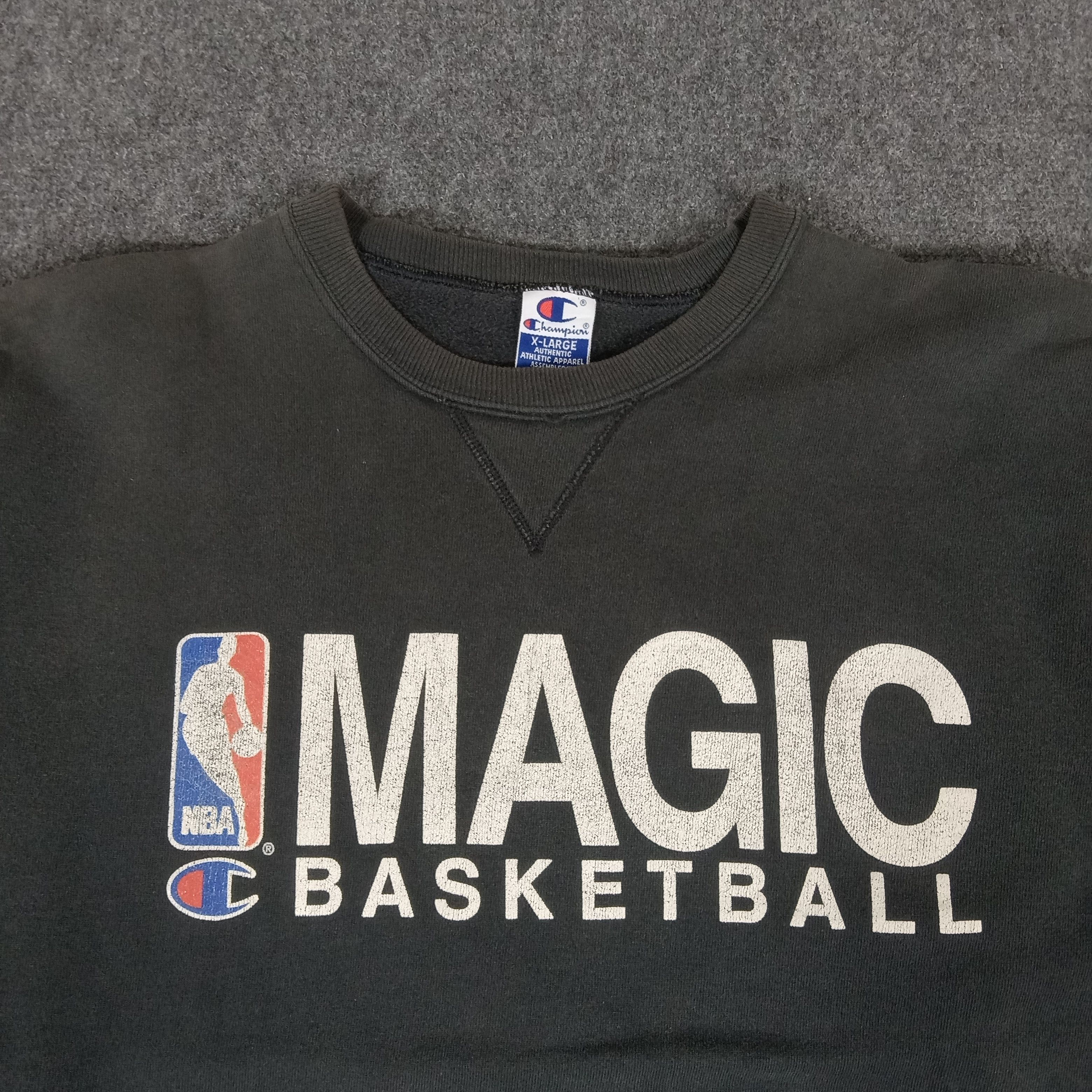 Champion × NBA × Vintage Magic Basketball X Champion NBA Sweatshirt Size US L / EU 52-54 / 3 - 3 Thumbnail