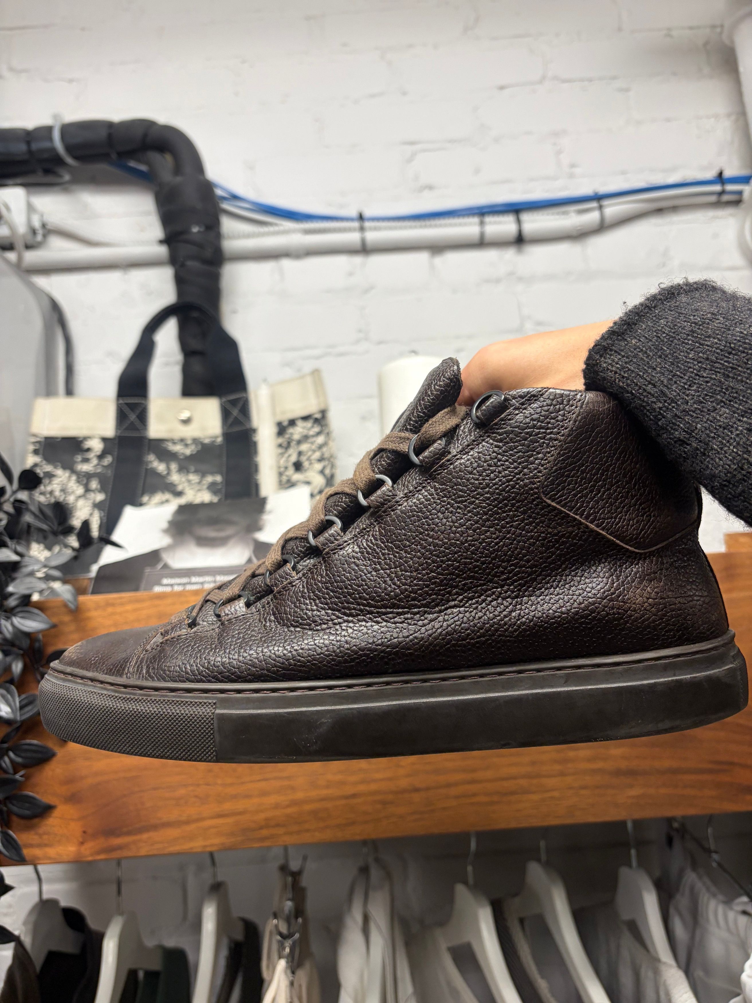 Balenciaga Balenciaga ‘Arena’ Chocolate Brown Leather Low Top Sneakers Size US 7 / EU 40 - 2 Thumbnail