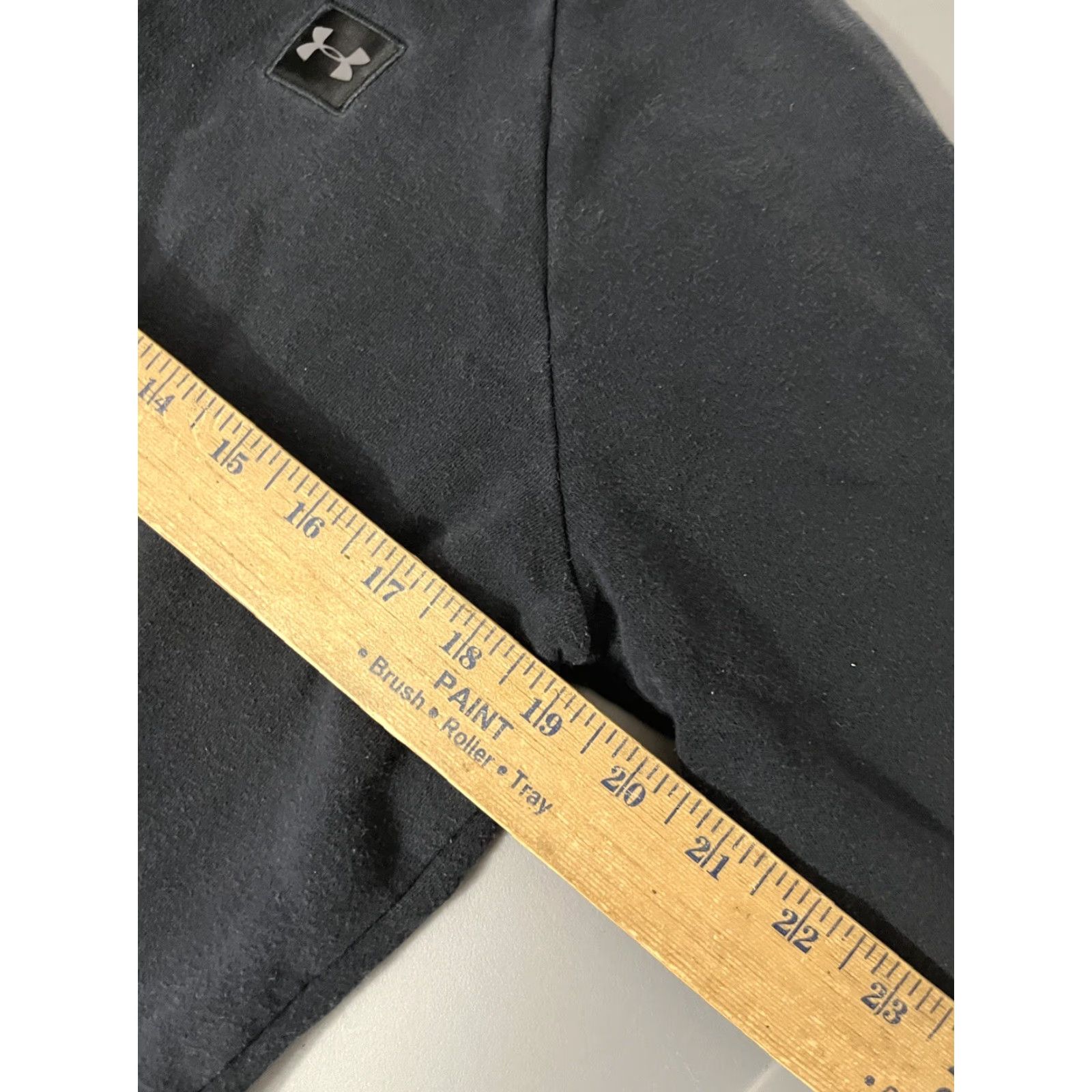 Under Armour Under Armour Hoodie Mens Size M Black Logo Fleece Pullover Sweatshirt Distressed Vintage 90s Mens Clothing Size US M / EU 48-50 / 2 - 5 Thumbnail