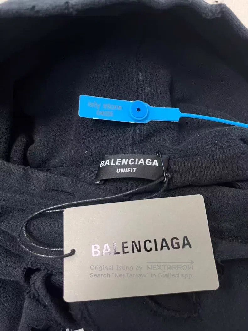 Balenciaga Balenciaga Art Print Cracked Effect Hooded Sweatshirt Size US XXS / EU 40 - 5 Thumbnail