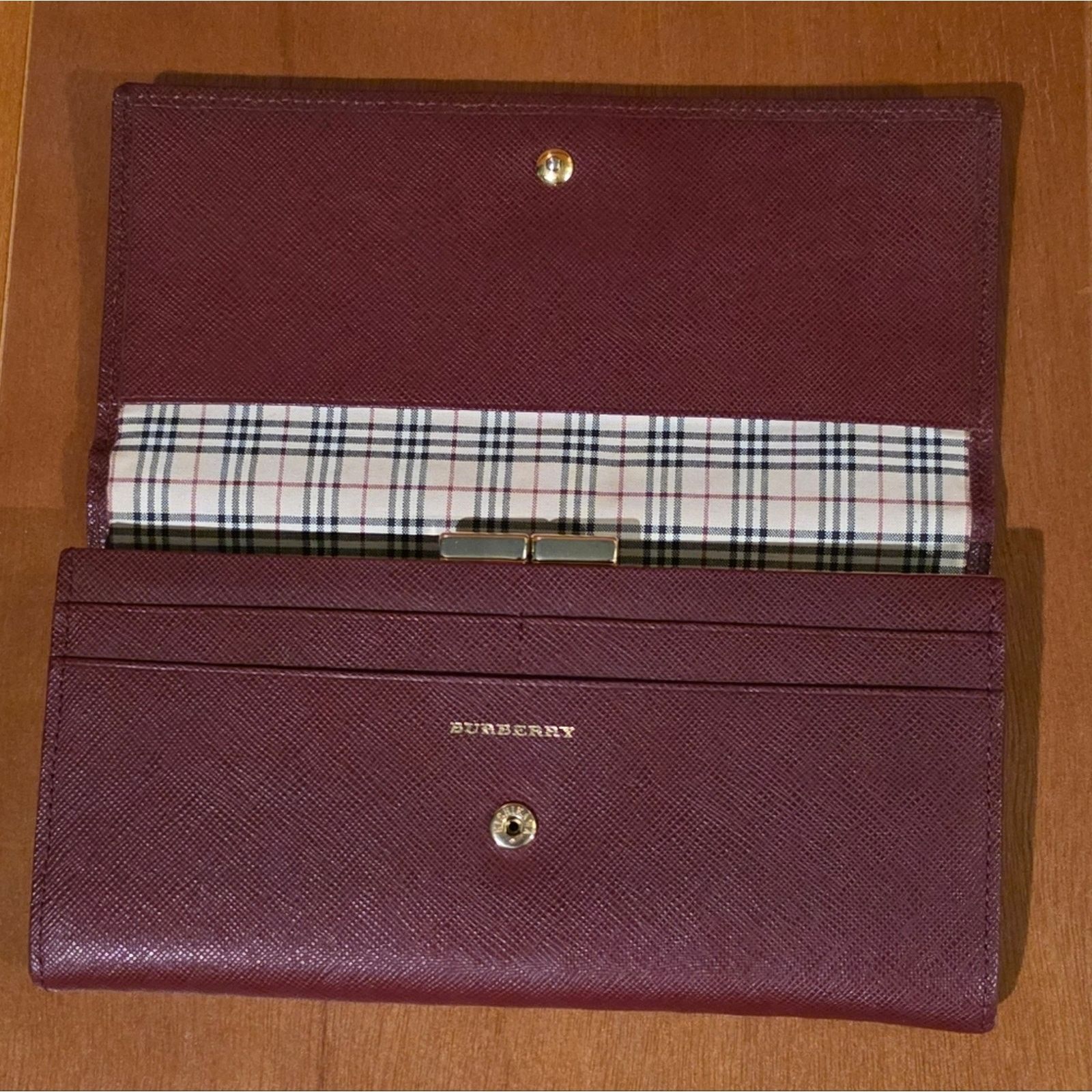 Burberry Burberry Bifold Kisslock Burgundy Wallet w/ Removable Chain Size ONE SIZE - 6 Thumbnail
