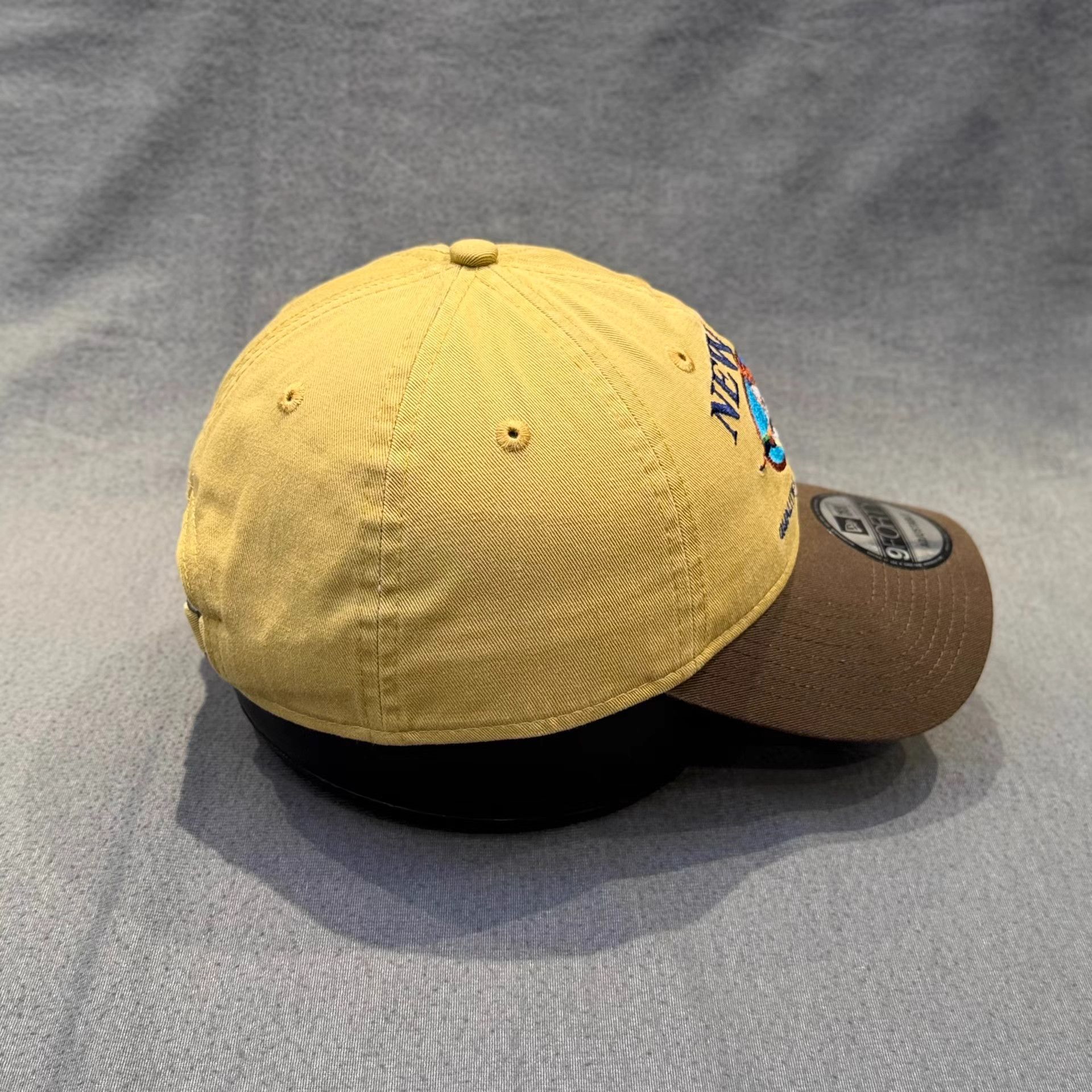 New Era New Era Curved Brim Cap。 Q5 Size ONE SIZE - 3 Thumbnail
