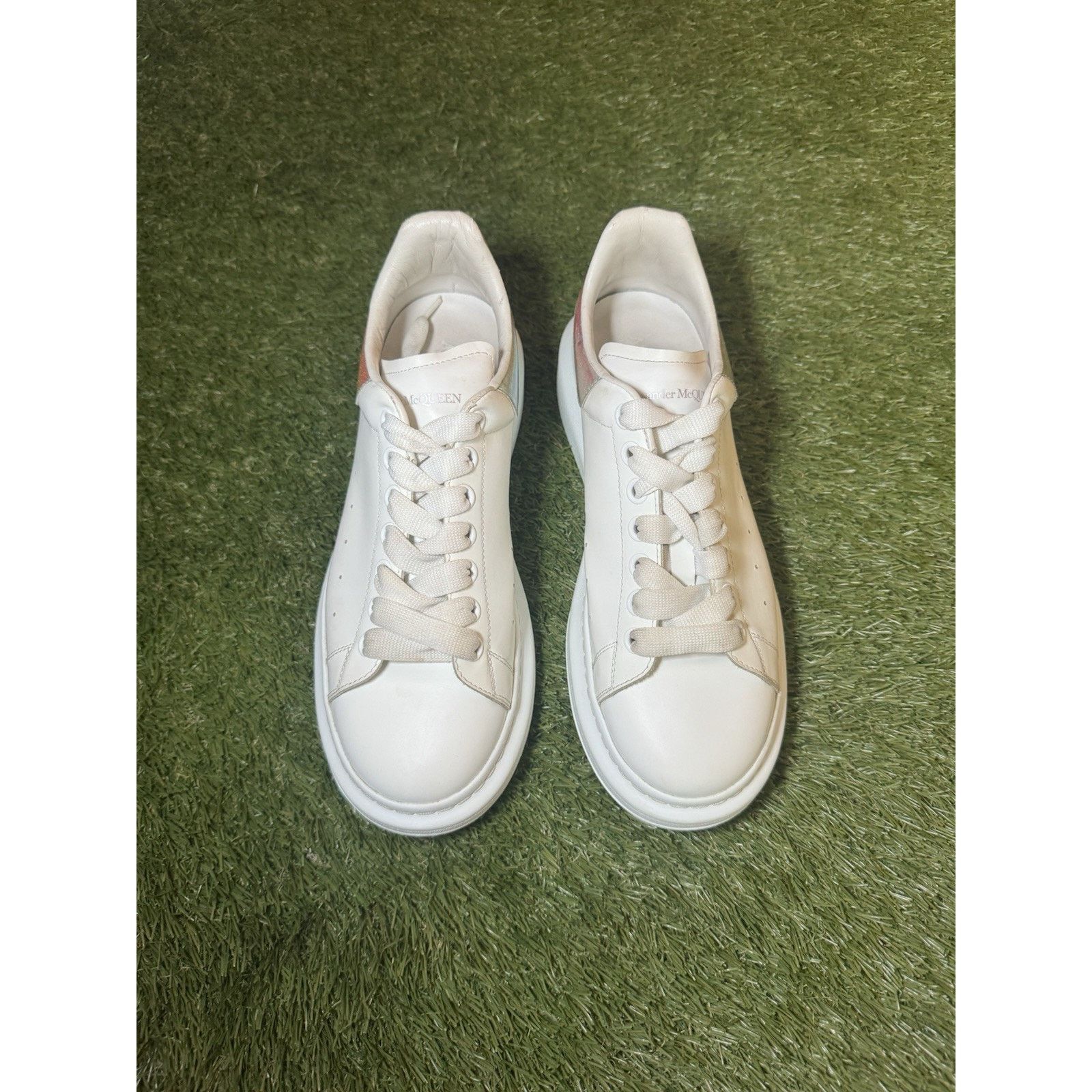 Alexander McQueen Alexander McQueen Oversized White Sneakers Size 41 / 8 Men’s Size US 8 / EU 41 - 6 Thumbnail