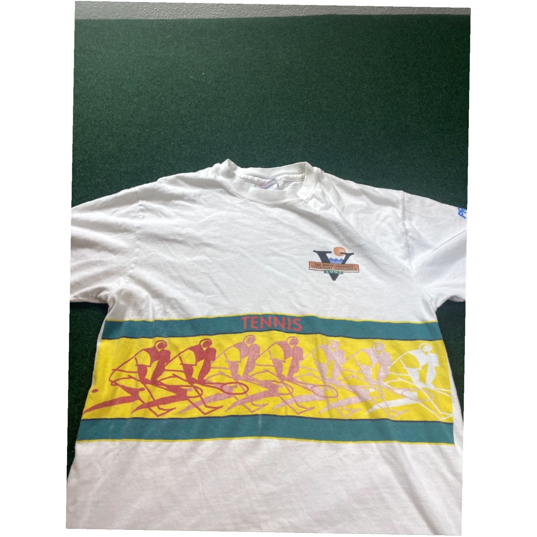 Hanes 90s Vintage 1997 VETERINARY Conference SHIRT Sz Medium Tennis Club Rare Size US M / EU 48-50 / 2 - 3 Thumbnail
