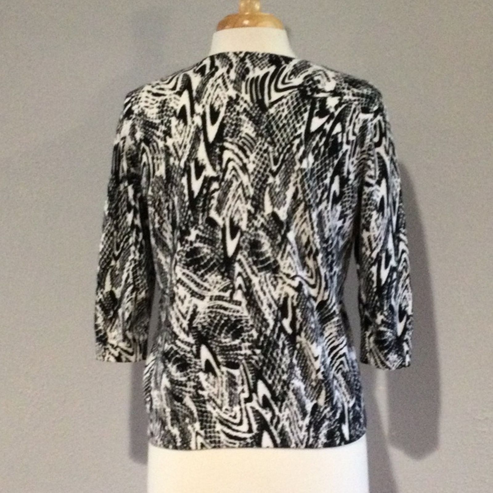 Other Designer Originals Black & White Button Front Cardigan PL Size L / US 10 / IT 46 - 8 Thumbnail