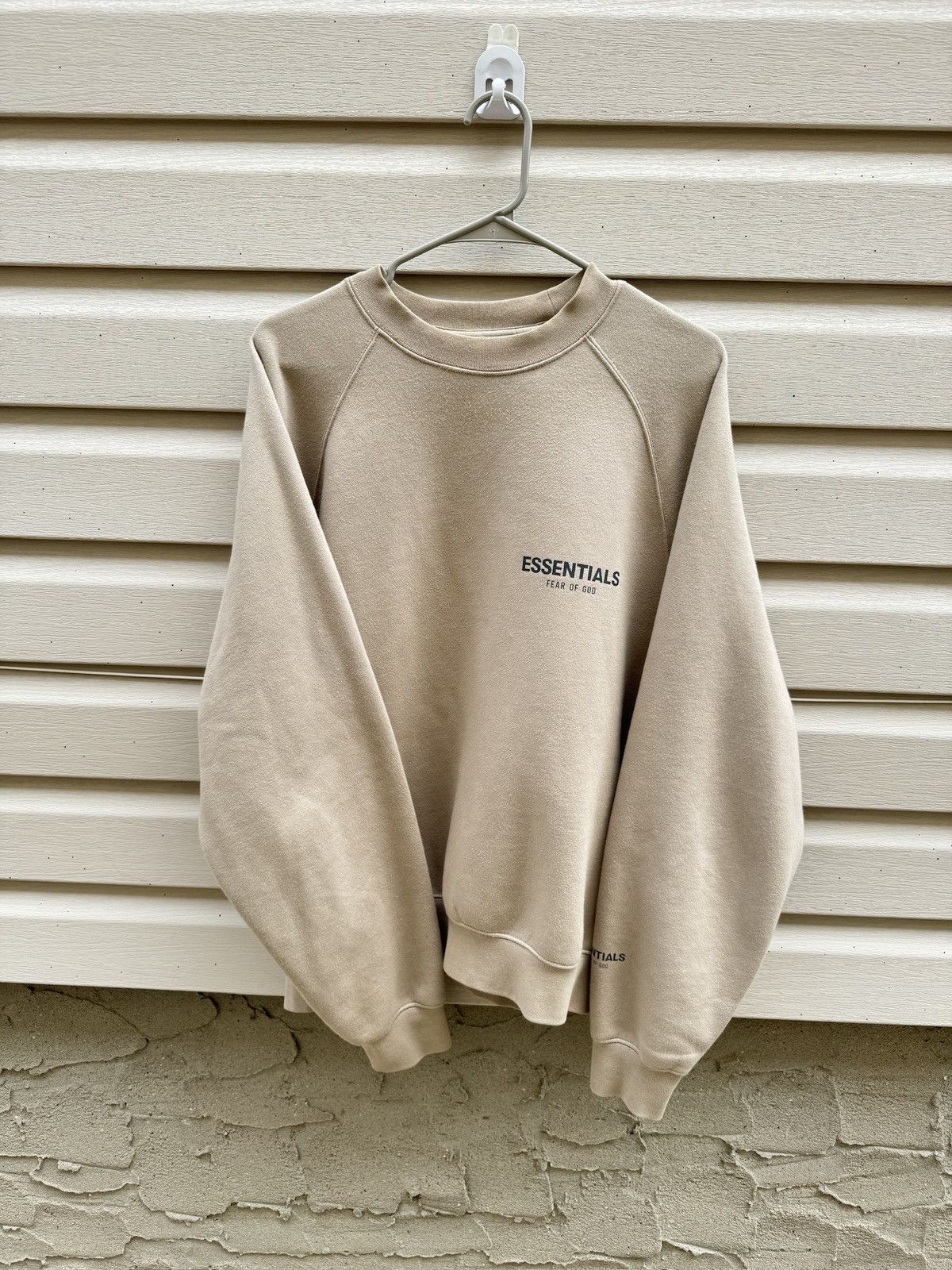 Fear of God Fear of God Essentials Core Collection Tan string Crewneck Size US S / EU 44-46 / 1 - 1 Thumbnail