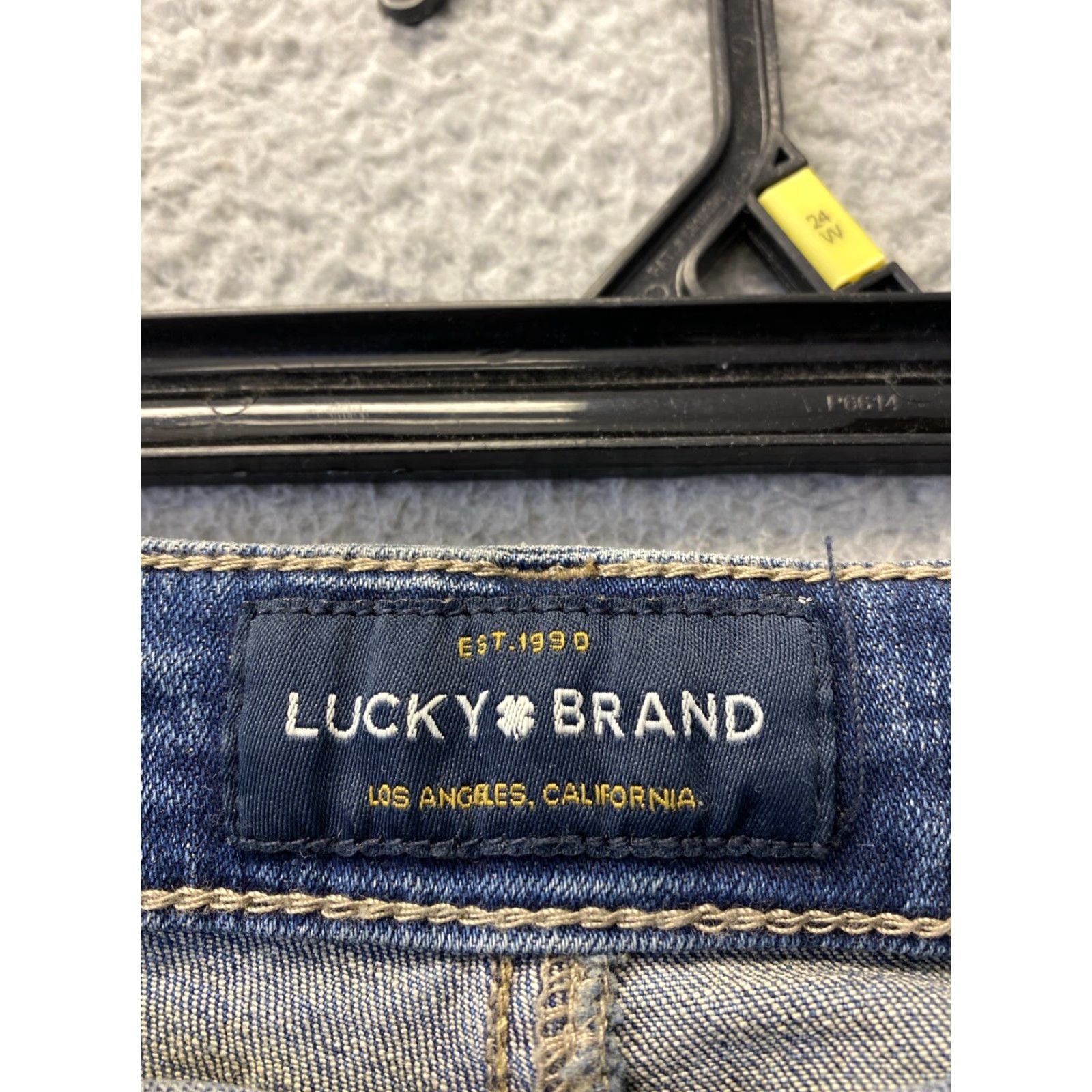 Lucky Brand Lucky Brand Jeans Women's Slim Straight Blue 30x30 Regular 30 in / 4/27 EUC Size 30" / US 8 / IT 44 - 4 Thumbnail