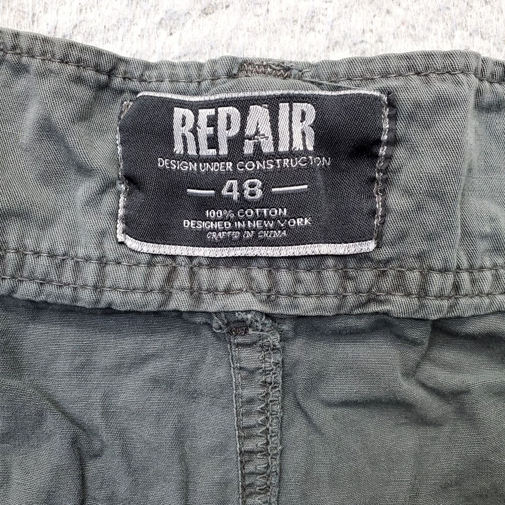 Vintage Repair Mens Cargo Shorts 48 Charcoal Gray Studded Belted Waist Outdoor Casual Shirt? Size US 32 / EU 48 - 6 Thumbnail