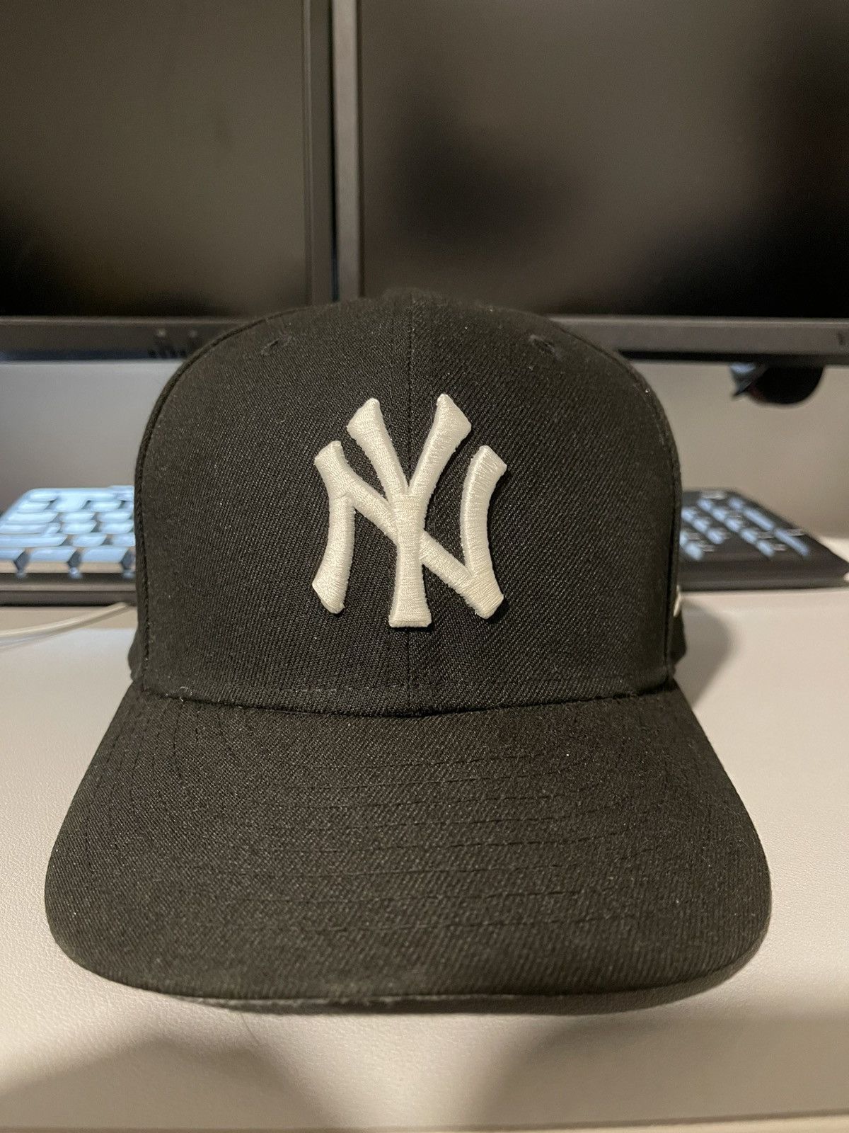 New Era New Era 59fifty New York Yankees Fitted Hat 7 1/4 Black Lids Size ONE SIZE - 1 Thumbnail