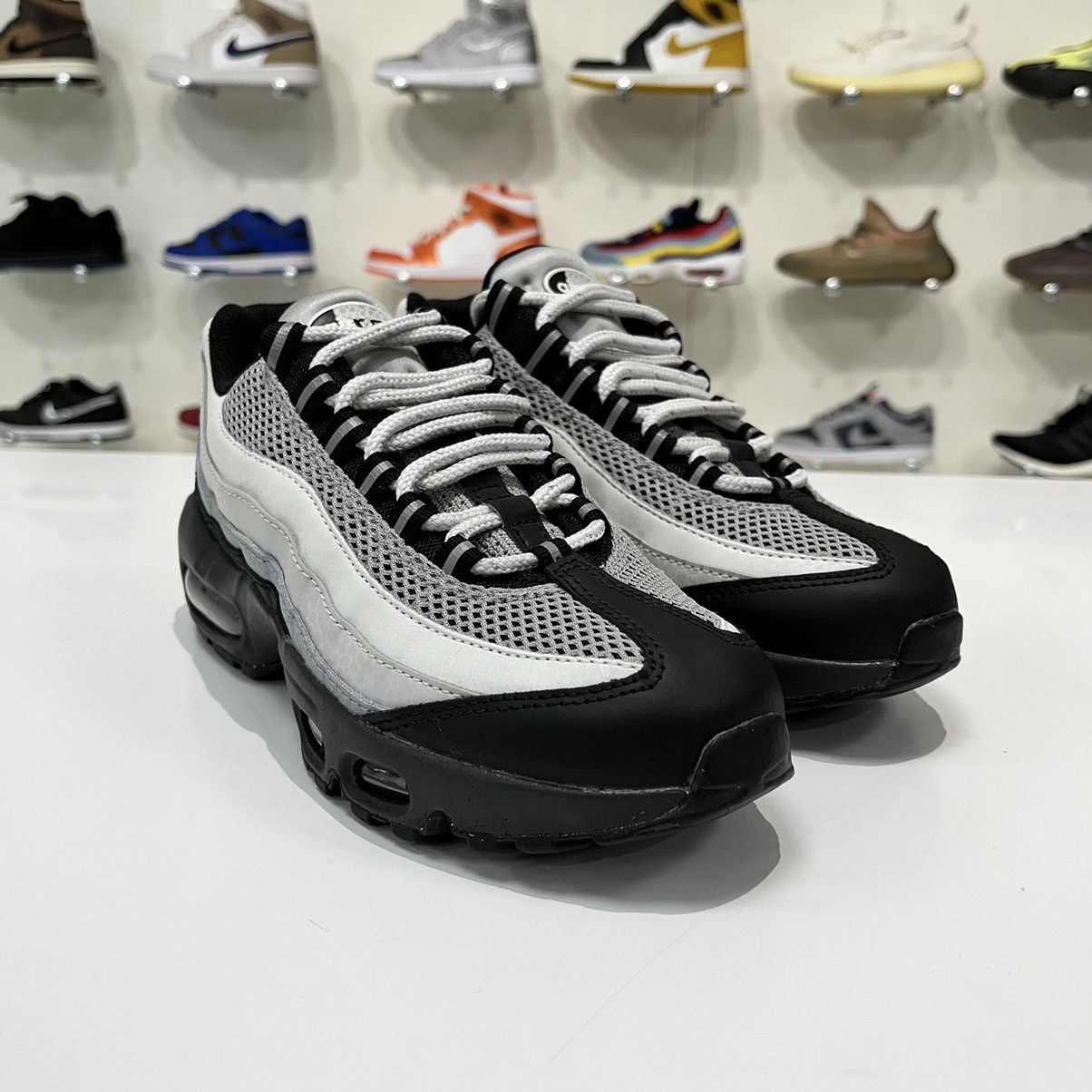 Nike Nike Air Max 95 LX Reflective Safari (W) Size US 6.5 / IT 36.5 - 7 Thumbnail