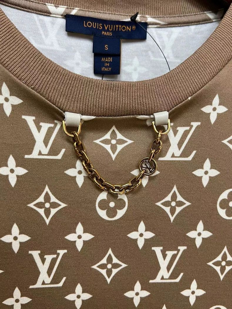 Louis Vuitton Louis Vuitton Full-print short sleeve Size US S / EU 44-46 / 1 - 3 Thumbnail