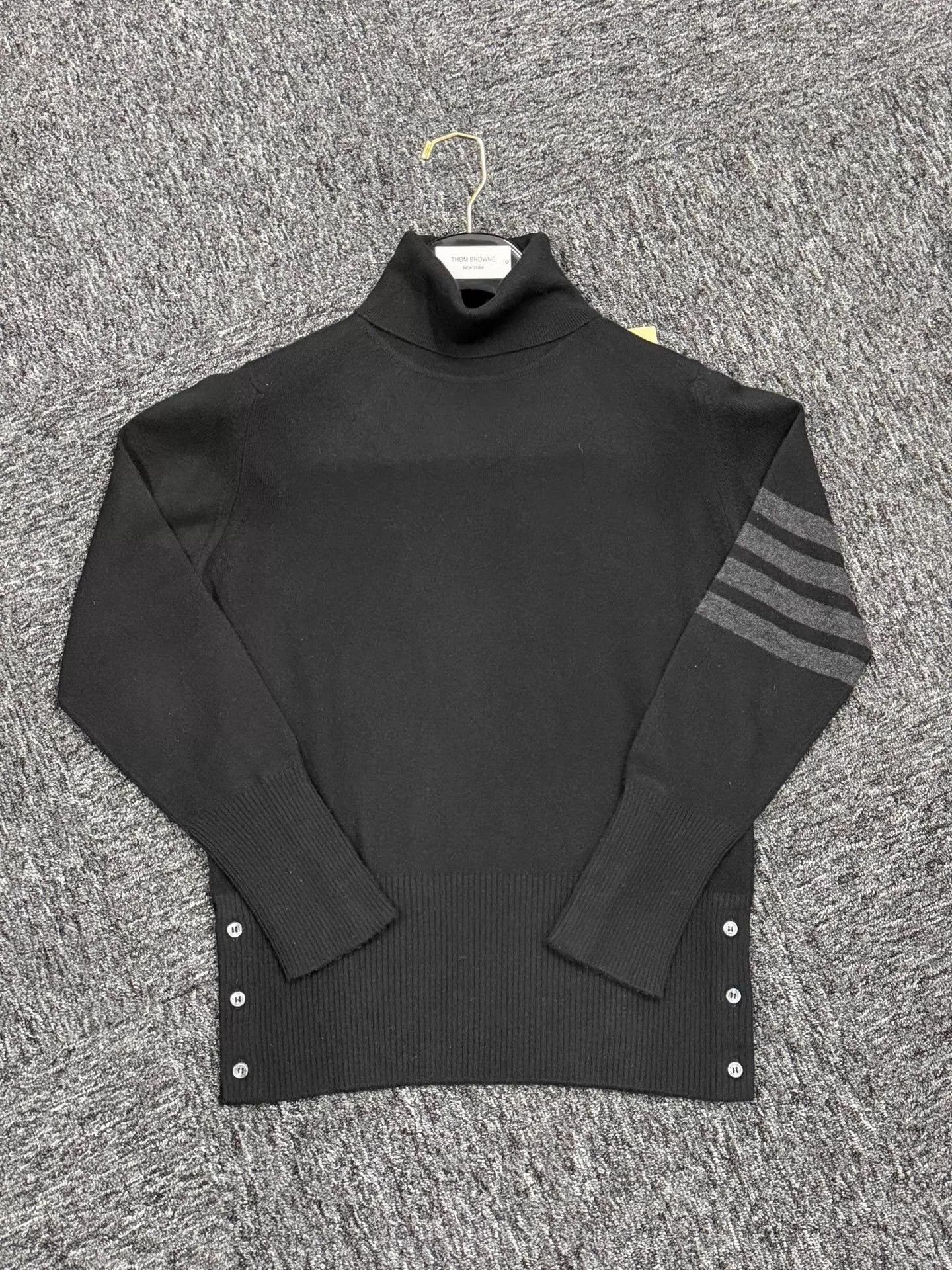 Thom Browne Thom Browne 4-Bar 100% Cashmere Turtleneck Black Runway Size US S / EU 44-46 / 1 - 3 Thumbnail