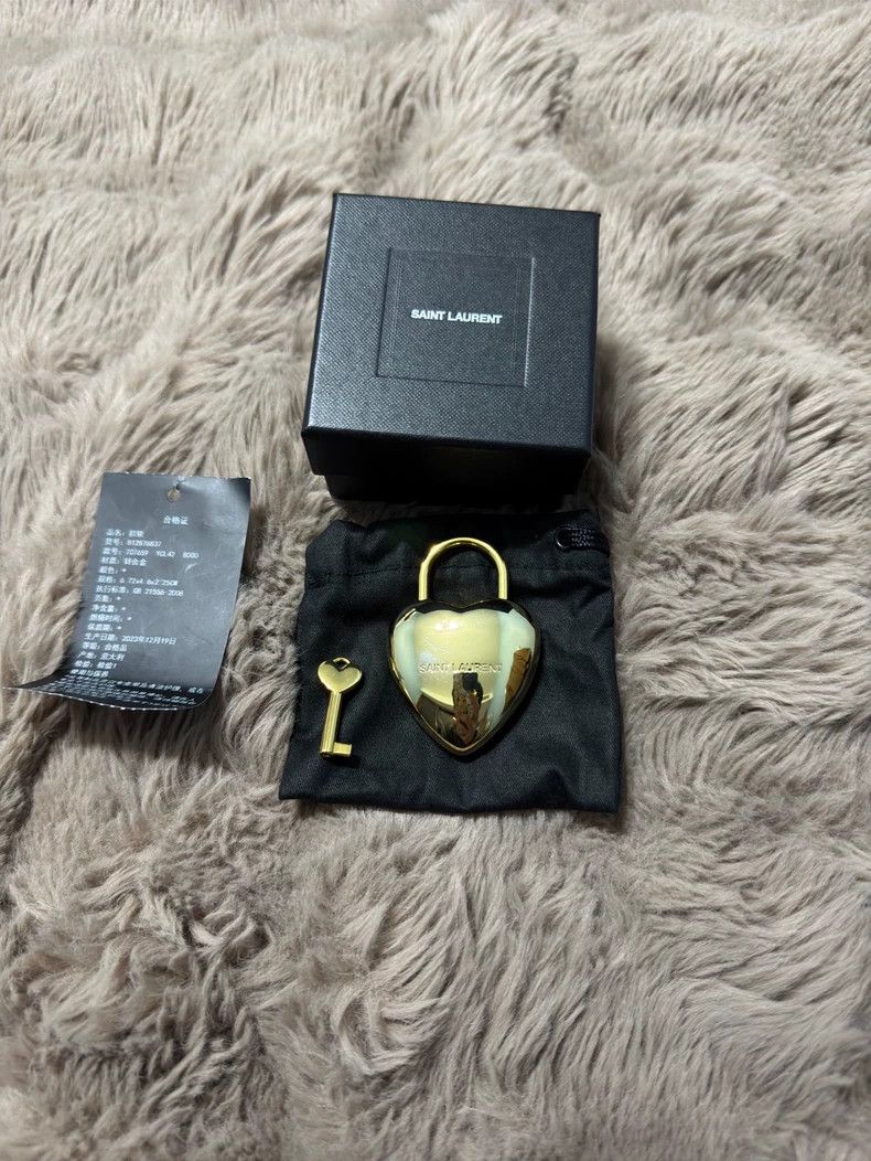 Saint Laurent Paris Saint Laurent Paris Love heart gold padlock 2505-Nextarrow Size ONE SIZE - 1 Thumbnail