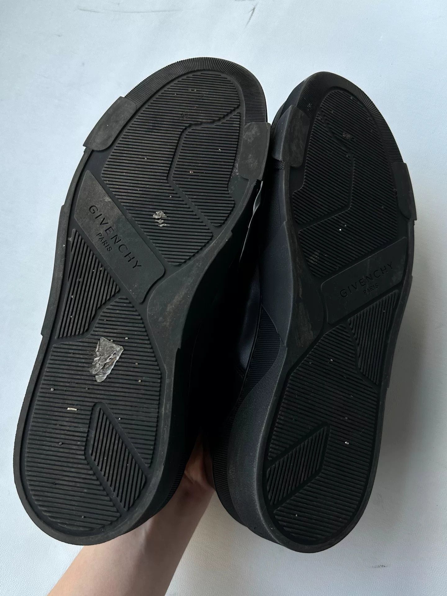 Givenchy Givenchy Men's Runway Sneakers Size US 11 / EU 44 - 2 Thumbnail