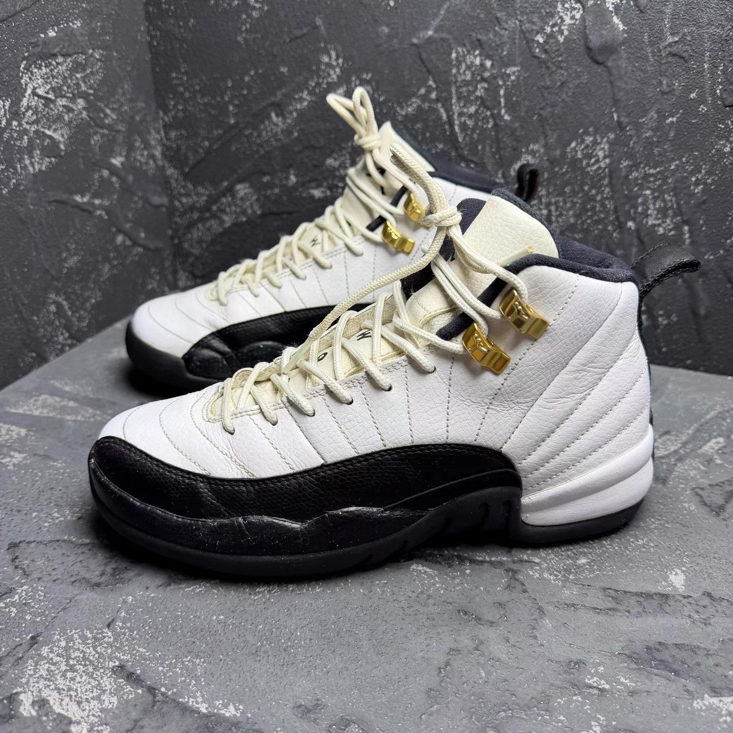 Nike Air Jordan 12 Taxi Black & White Q10 Size US 7.5 / IT 37.5 - 2 Thumbnail