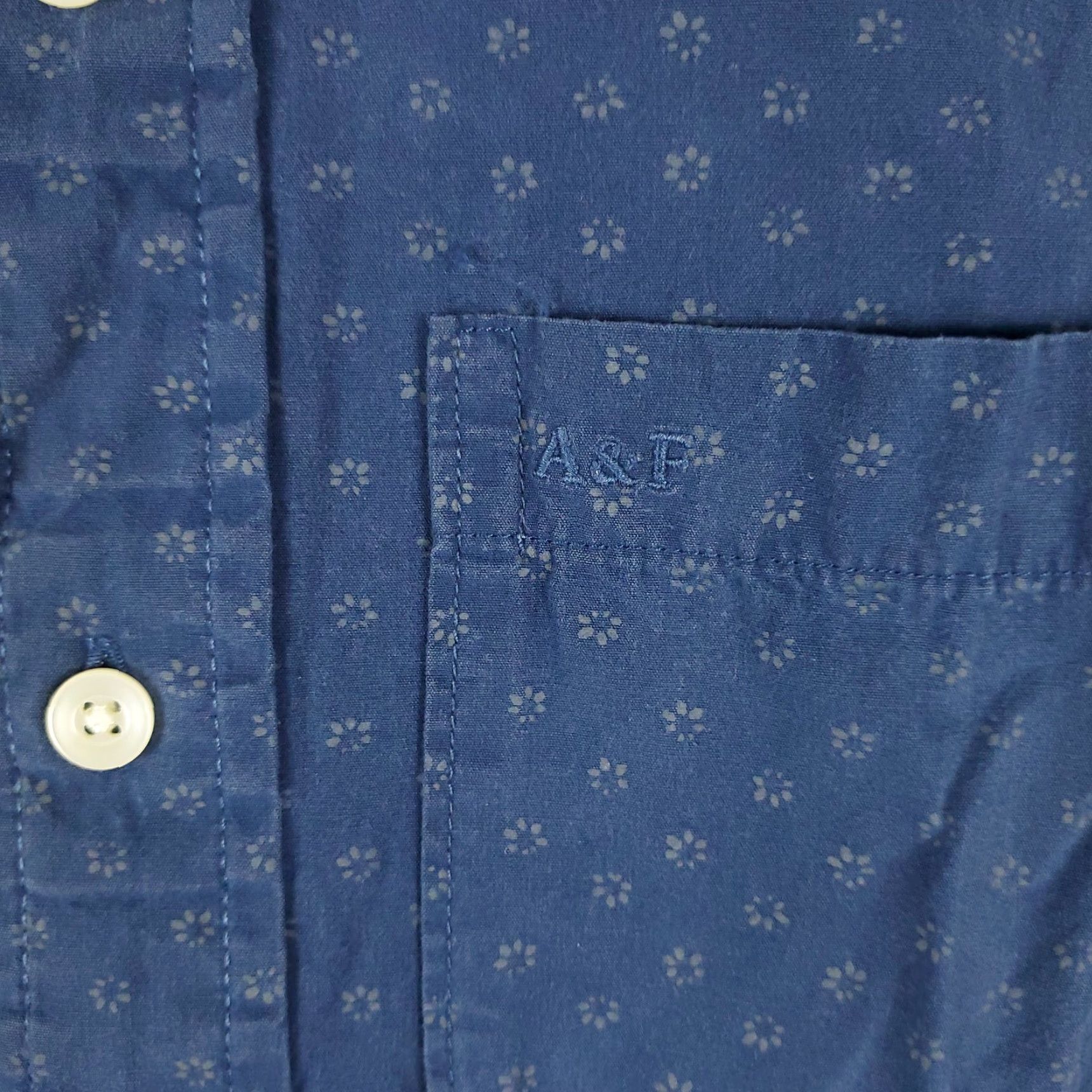 Abercrombie & Fitch VINTAGE Abercrombie & Fitch Shirt Men L Blue Geometric Button-Up Long Sleeve Button-Down Collar Modern Classic Geometric Pattern Mens Shirts Size US L / EU 52-54 / 3 - 2 Thumbnail