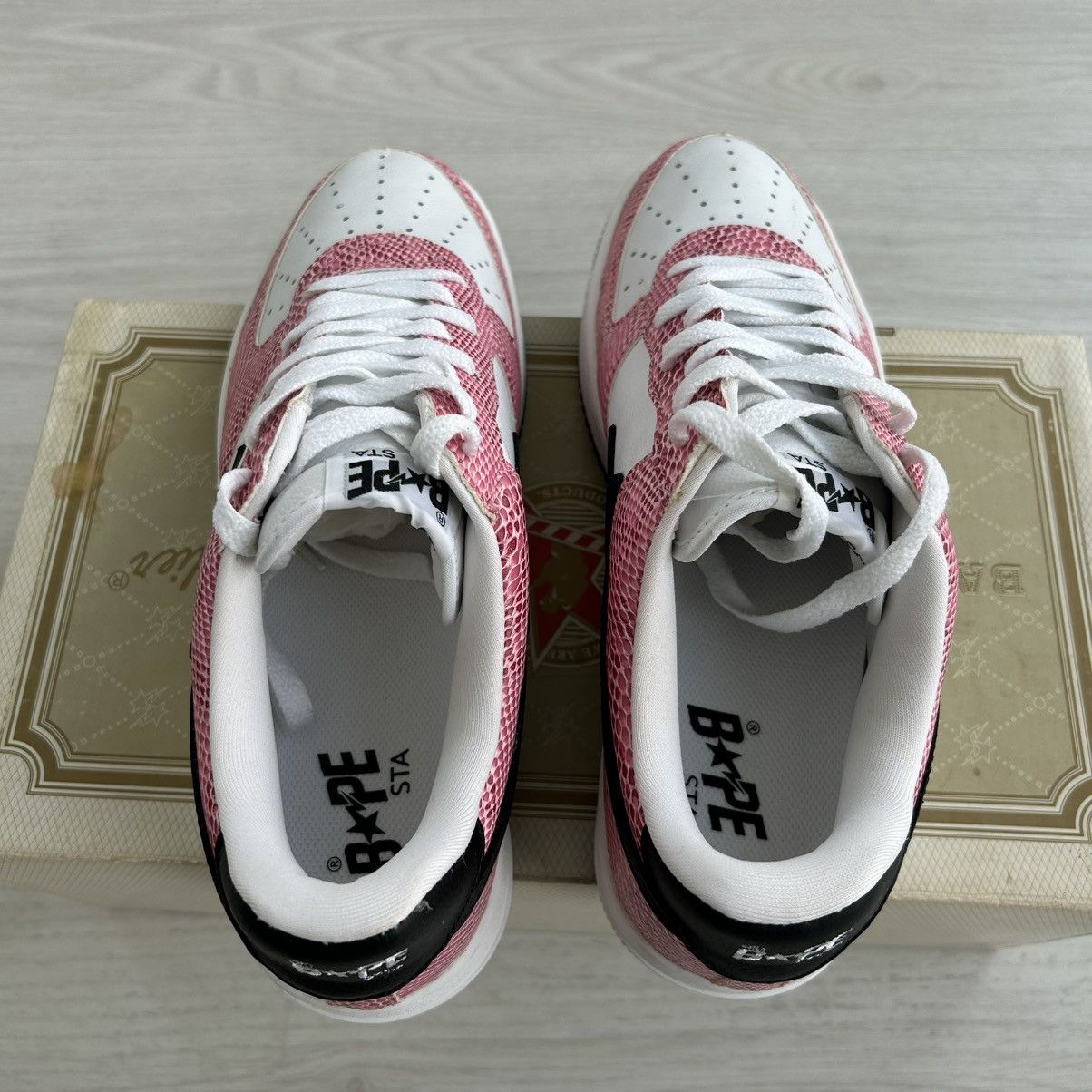 Bape VERY RARE OG 2002 A BATHING APE PINK SNAKESKIN BAPESTA Size US 9.5 / EU 42-43 - 7 Thumbnail