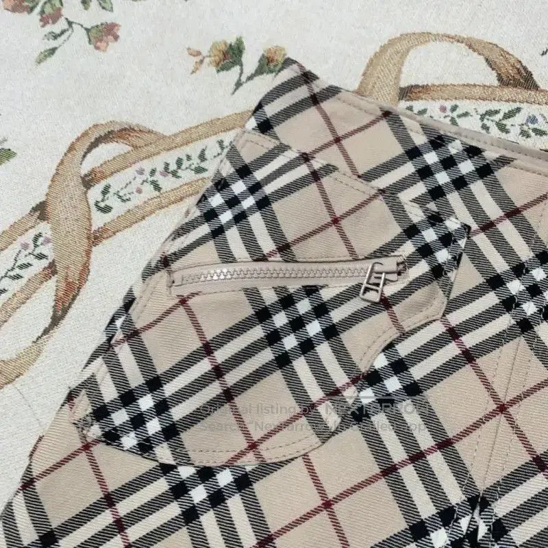 Burberry Burberry Beige Wool Midi Skirt. Size 23" - 2 Thumbnail