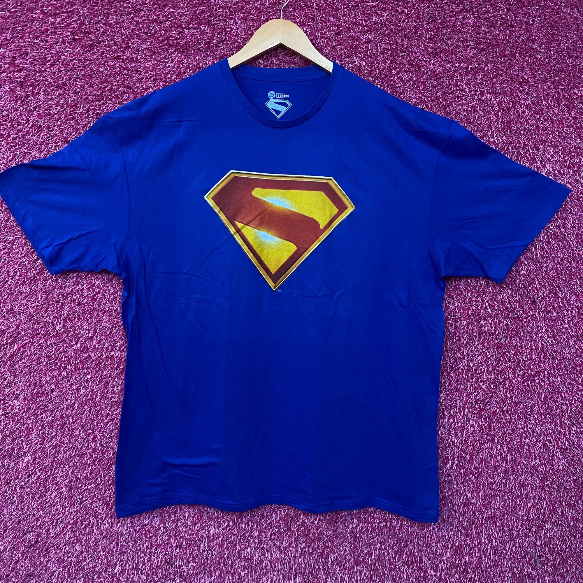 DC Comics DC Comics Superman Logo Graphic T-Shirt 2XL Size US XXL / EU 58 / 5 - 1 Thumbnail