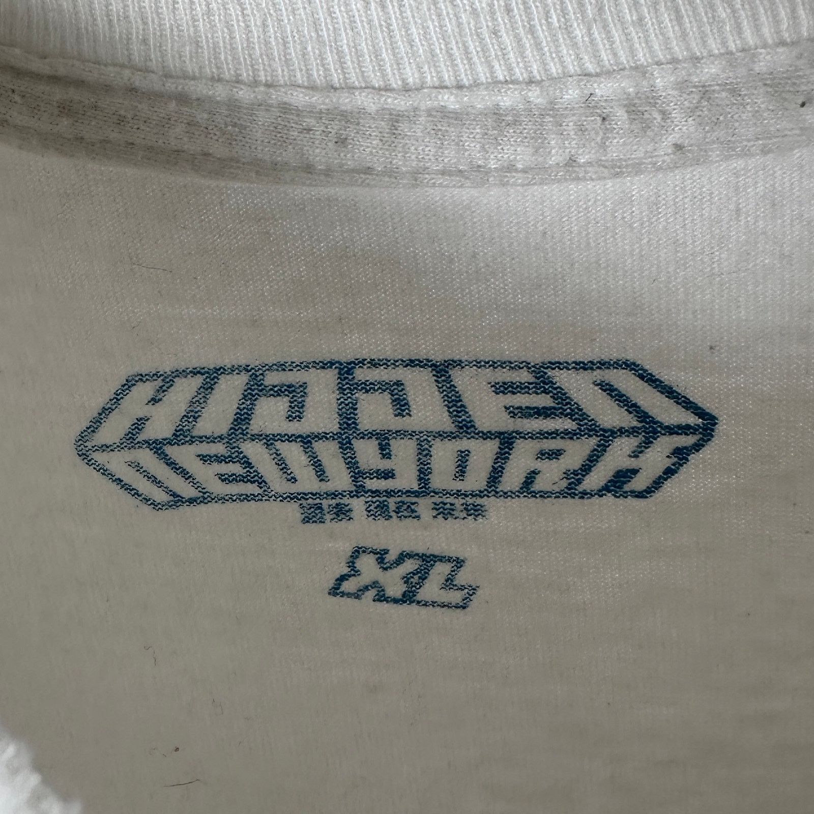 HIDDEN Hidden NY White/Blue Paisley Tee Size US XL / EU 56 / 4 - 6 Thumbnail