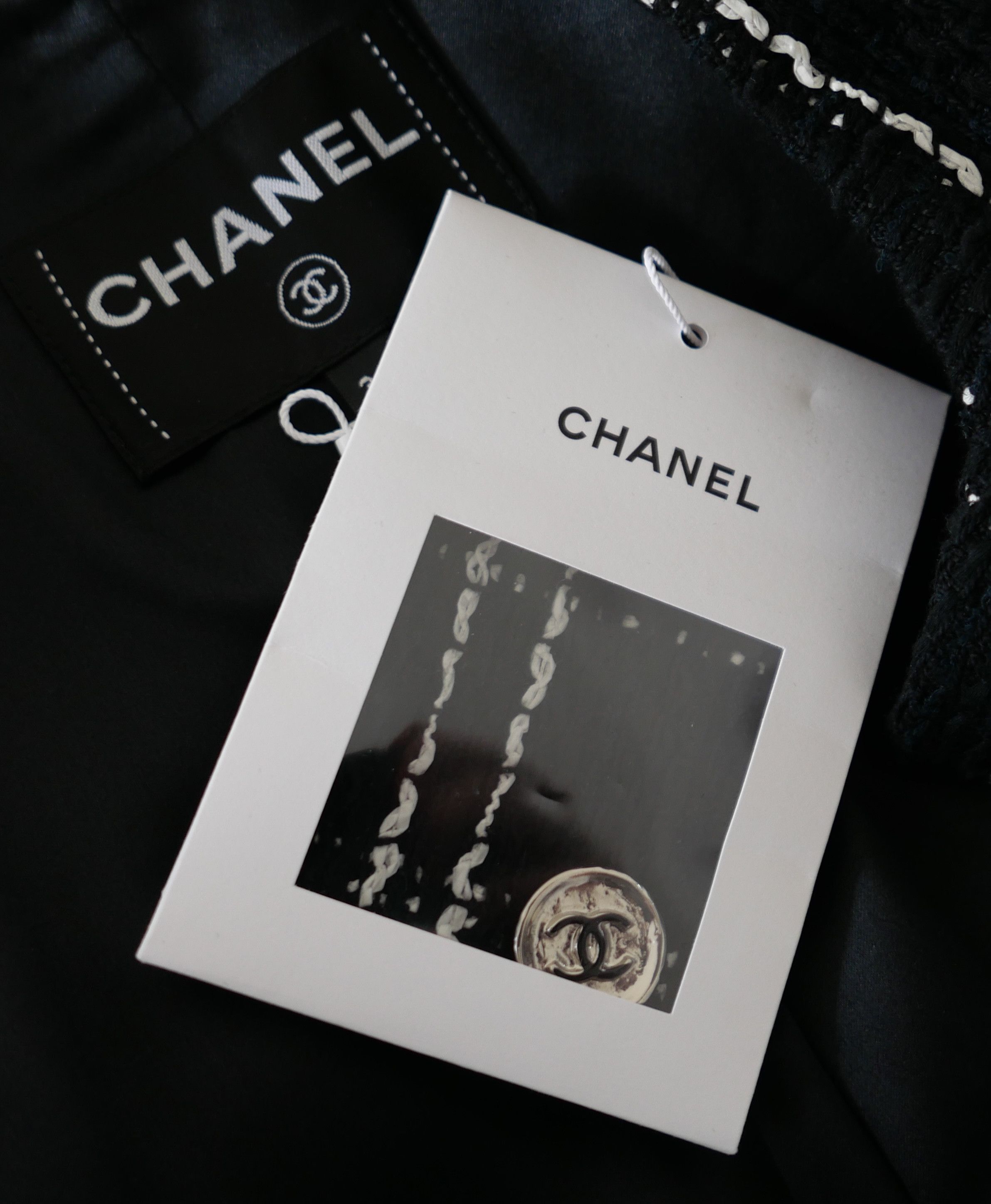 Chanel Chanel Pre-Fall 2023 23A Black & White Plaid Tweed Coat Size XS / US 0-2 / IT 36-38 - 10 Thumbnail
