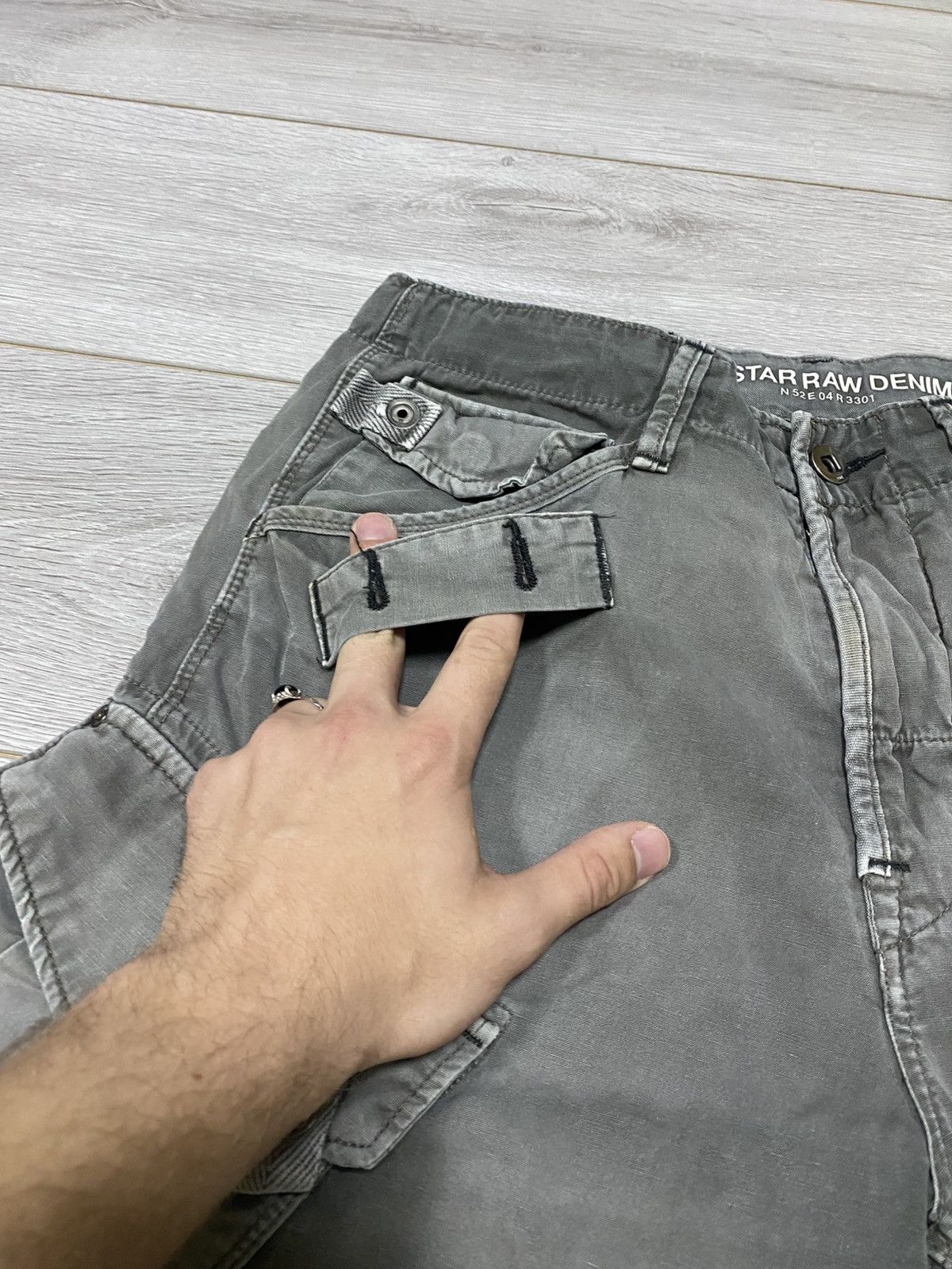 G-Star G star raw vintage big logo cargo shorts faded Size US 32 / EU 48 - 10 Thumbnail