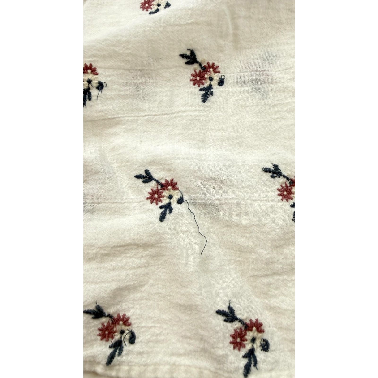 Abercrombie & Fitch Abercrombie & Fitch Tank Womens Small White Floral Embroidered Cami Tank Size S / US 4 / IT 40 - 3 Thumbnail