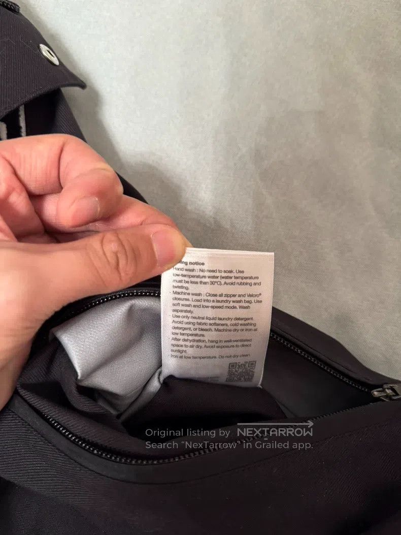 Acronym Acronym Black coat Size US M / EU 48-50 / 2 - 7 Thumbnail