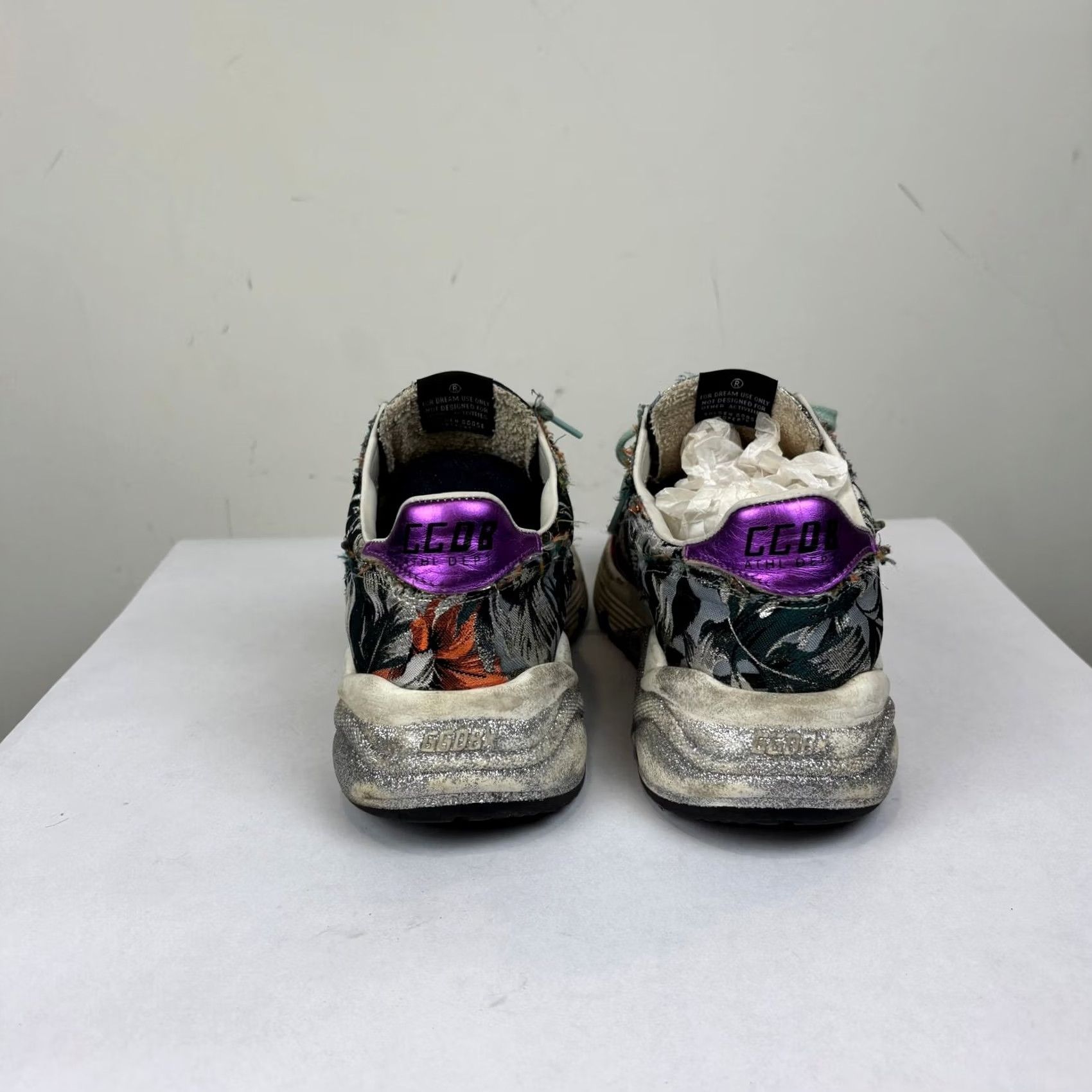 Golden Goose Golden Goose Running Floral Low Top Sneakers Shoes Women’s 9 Multicolor Women 39 / 9 Mens? Size M / US 6-8 / IT 42-44 - 4 Thumbnail