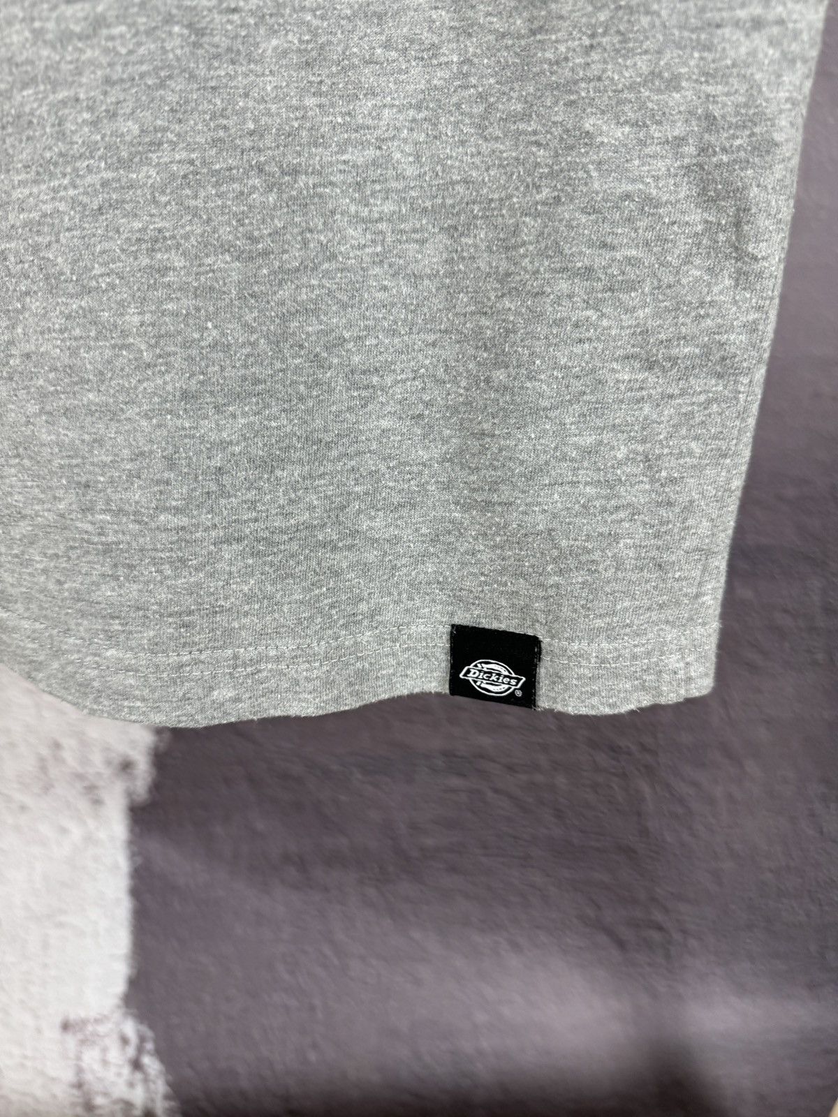 Dickies × Vintage Dickies vintage big logo grey tee shirt Size US S / EU 44-46 / 1 - 5 Thumbnail