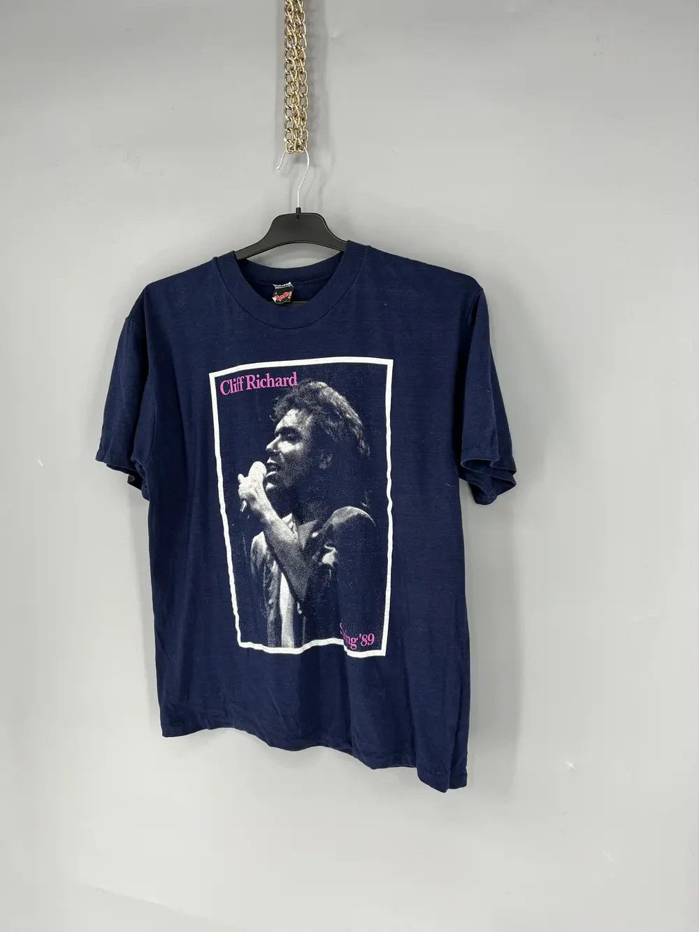 Band Tees Vintage Cliff Richard The Spring 1989 T-Shirt Size L Size US L / EU 52-54 / 3 - 3 Thumbnail