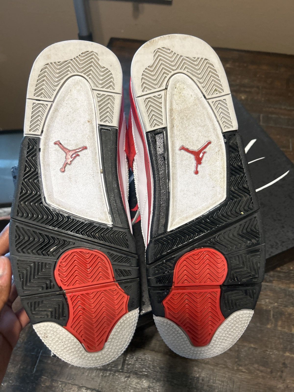 Jordan Brand Jordan 4 red cements retros Size US 10.5 / EU 43-44 - 2 Thumbnail