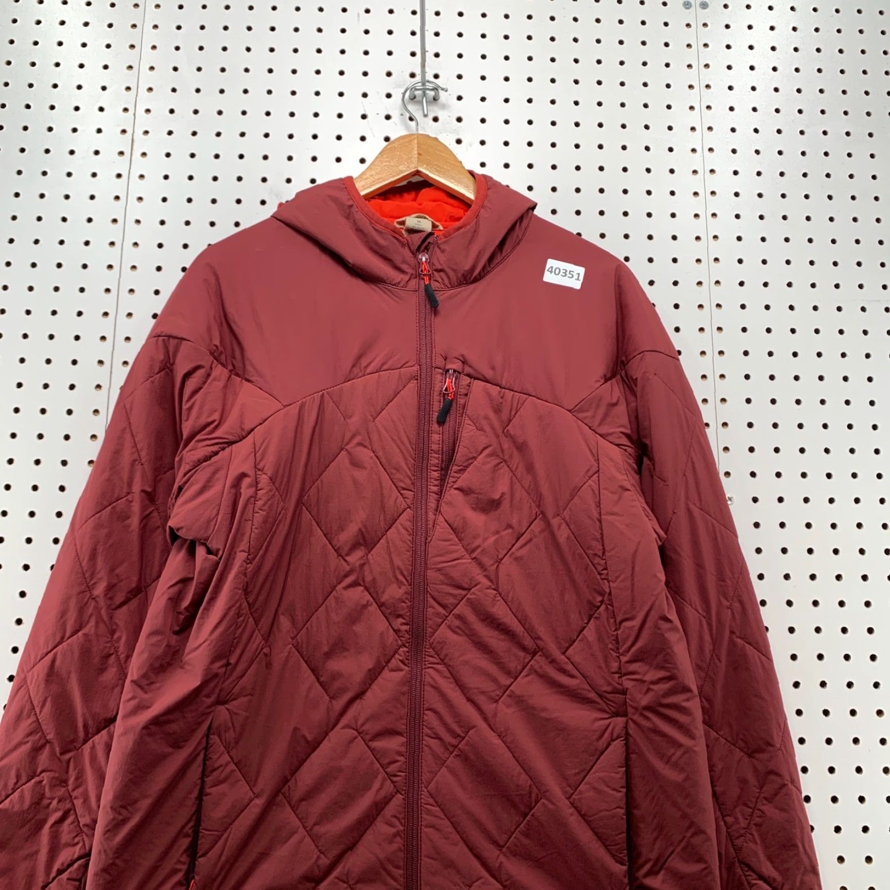Vintage VINTAGE Duluth Agiloft Quilted Jacket Mens Medium Red Hooded Zip Fashion Quilted 20.5x29 Mens Clothing Size US M / EU 48-50 / 2 - 4 Thumbnail
