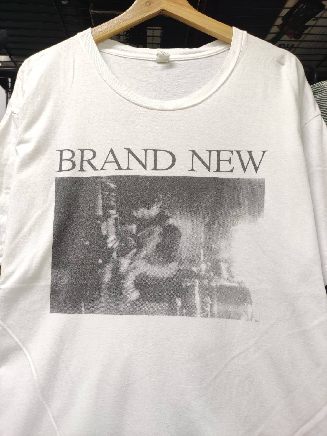 Band Tees Brand New Band Live T-Shirt Size US XL / EU 56 / 4 - 1 Thumbnail
