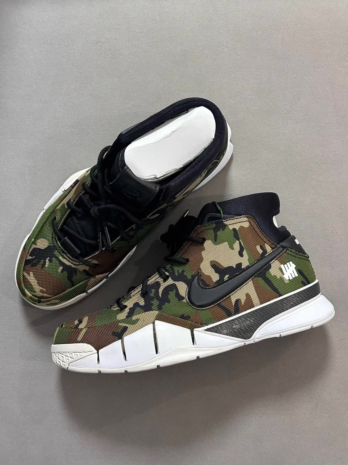 Nike Nike Kobe 1 x Undefeated Green Camo Ｑ20 Size US 10 / EU 43 - 1 Thumbnail