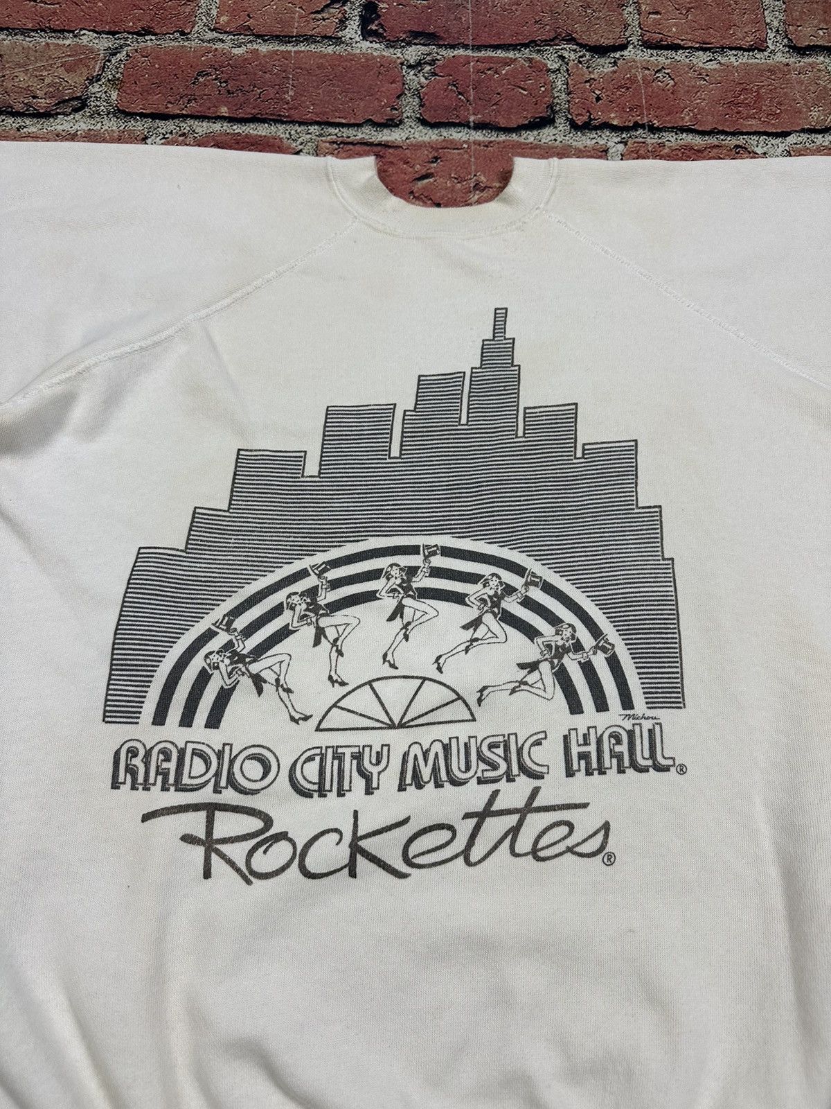 Vintage Vintage 80s RADIO CITY MUSIC HALL ROCKETTES Sweatshirt NYC Size US L / EU 52-54 / 3 - 3 Thumbnail