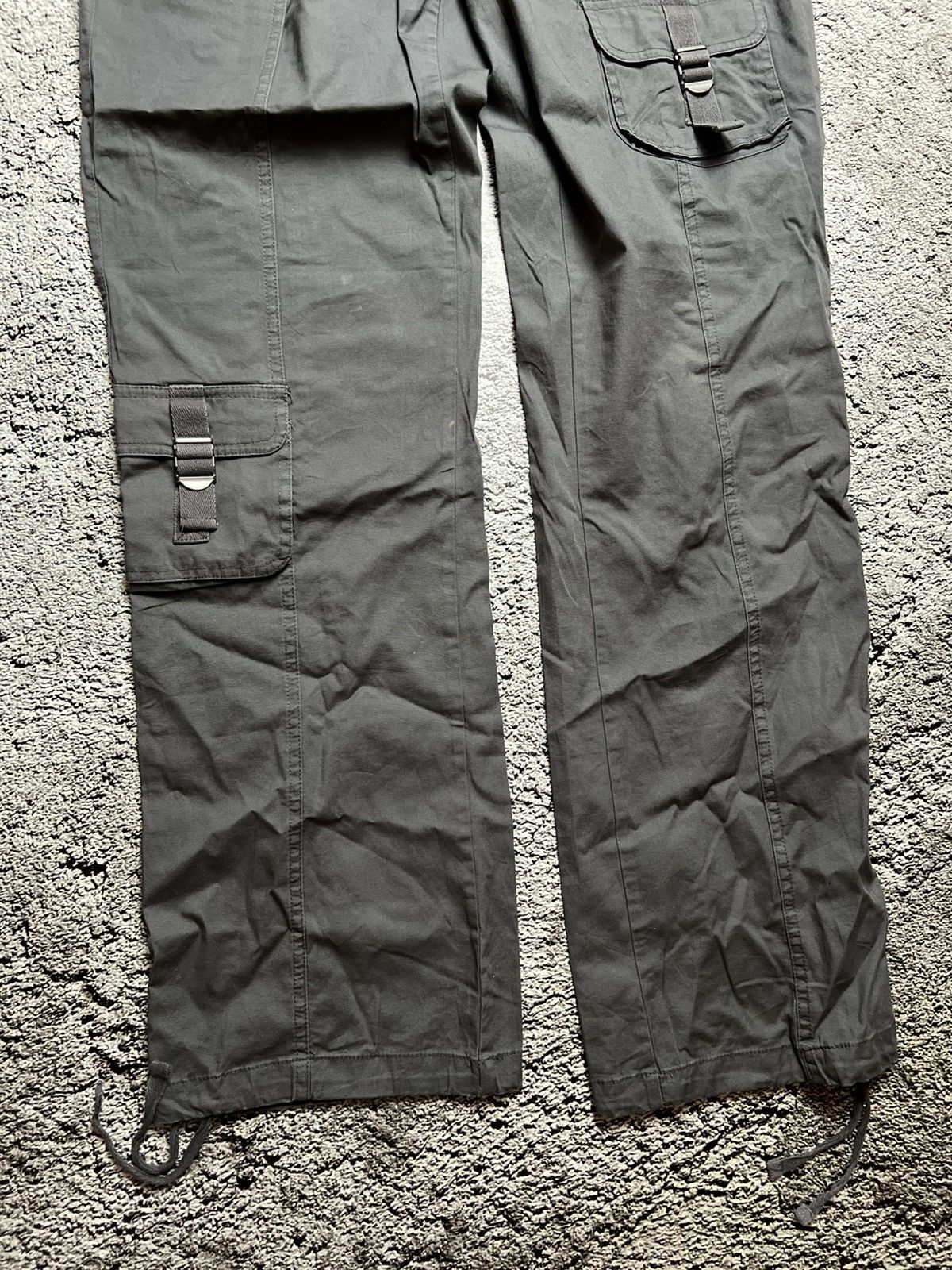 Ed Hardy Ed Hardy x Urban Outfitters cargo multi pocket pants Size 26" / US 2 / IT 38 - 2 Thumbnail