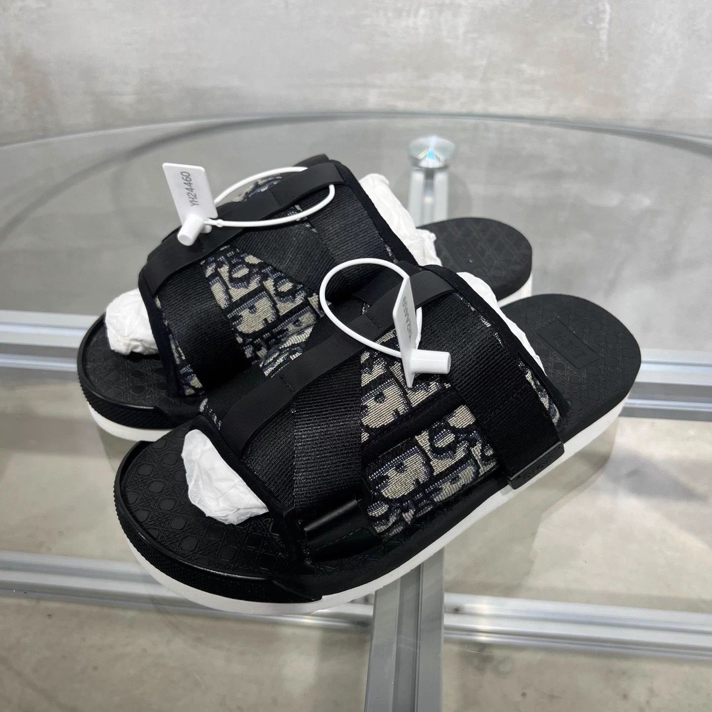 Dior DIOR Alpha Oblique Slipper Black 38 Size US 7 / IT 37 - 2 Thumbnail