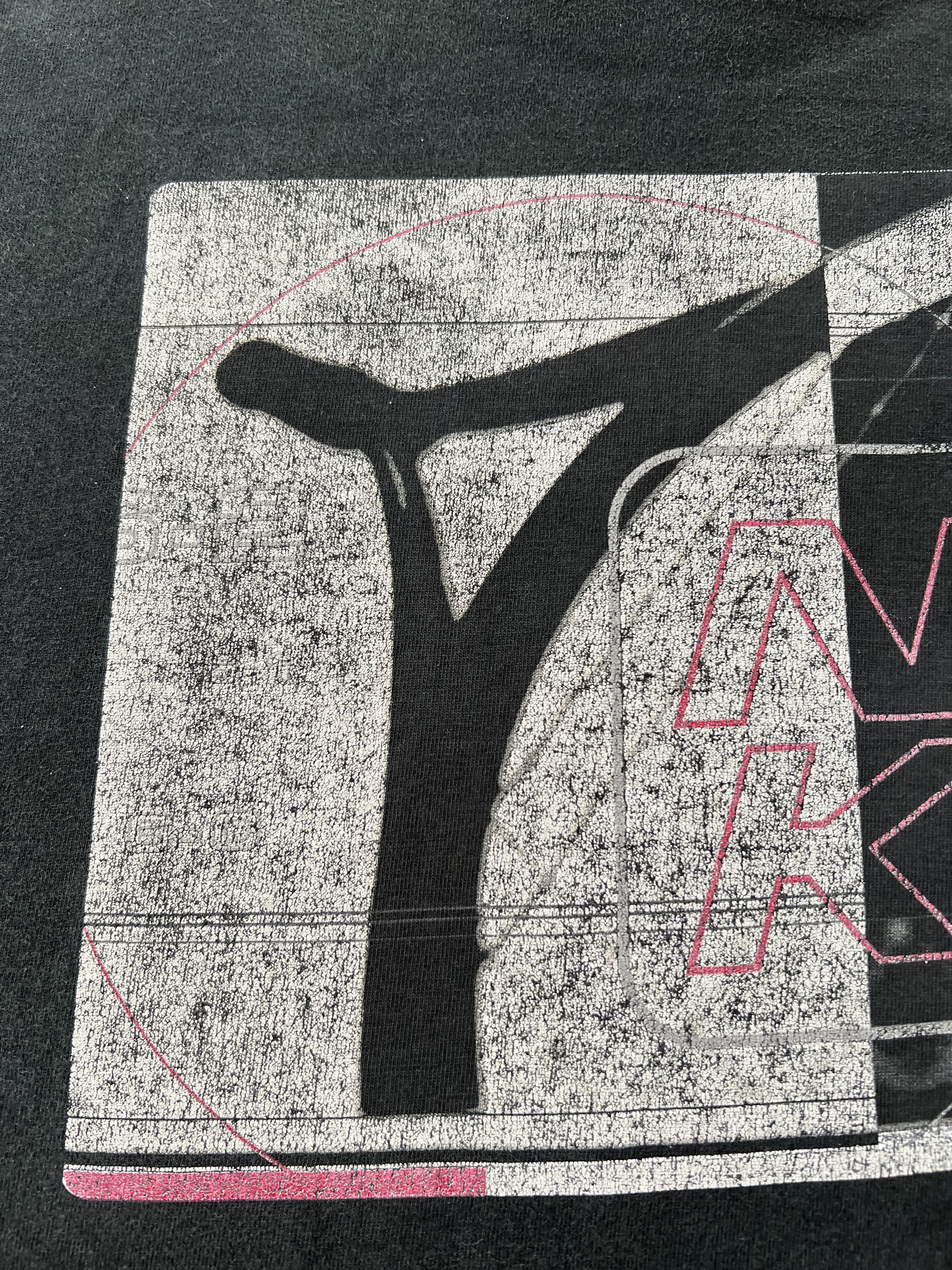 Nike Vintage 90s Nike Faded Black T-shirt Size US L / EU 52-54 / 3 - 13 Thumbnail