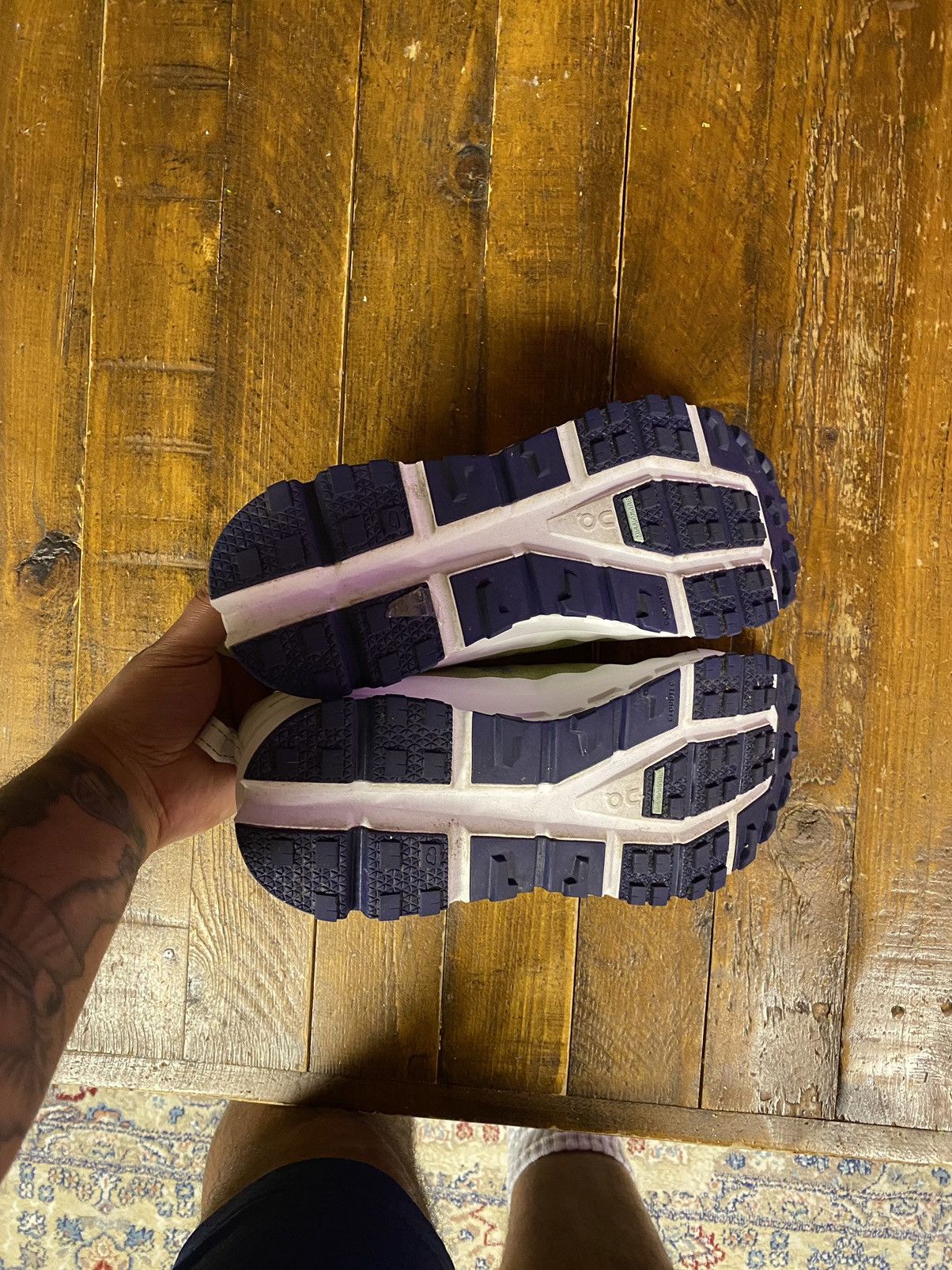 On On Running Cloudultra Flourite Size US 9.5 / EU 42-43 - 5 Thumbnail