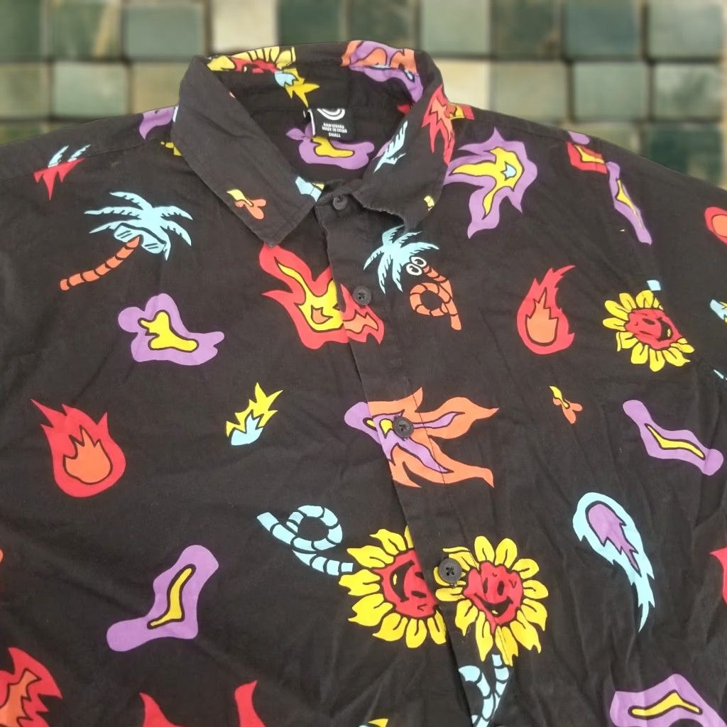 Vintage Neff Shirt Mens Small Black Flames Fire All Over Print Button Up Casual Surf Size US S / EU 44-46 / 1 - 1 Thumbnail