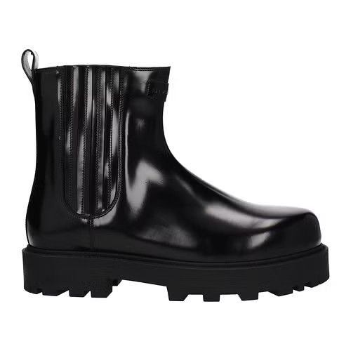 ob1o1e0324 Boots in Black