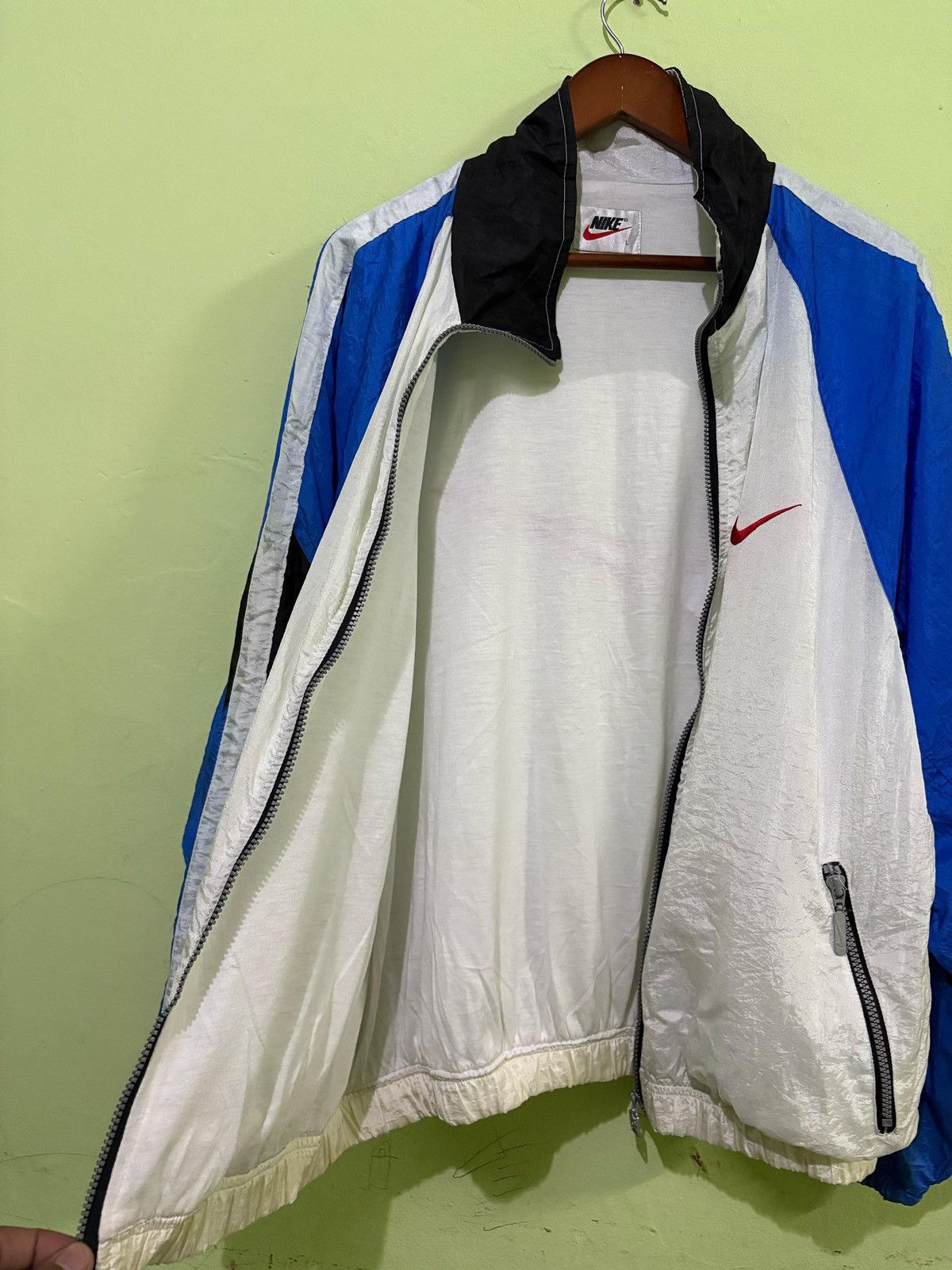 Nike Vintage 90’s Nike Windbreaker Big Logo Swoosh Retro Design Size US L / EU 52-54 / 3 - 4 Thumbnail